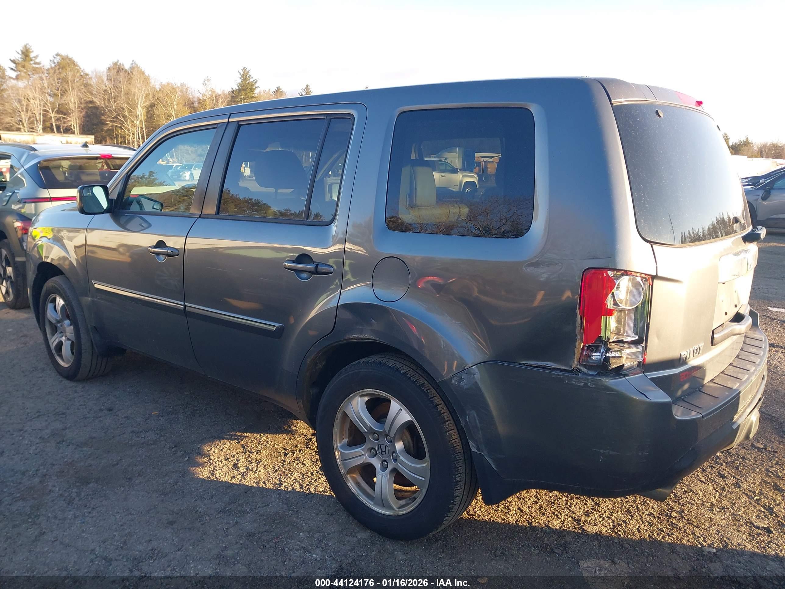 HONDA PILOT image 3