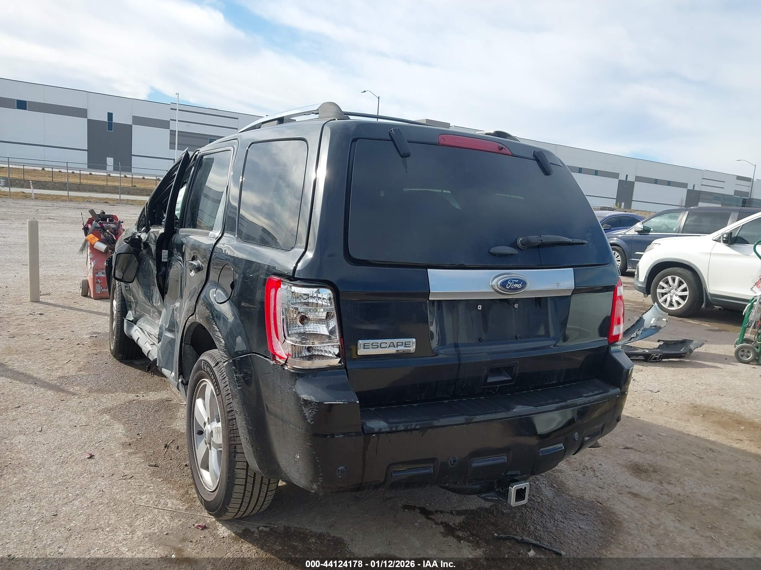 FORD ESCAPE image 3