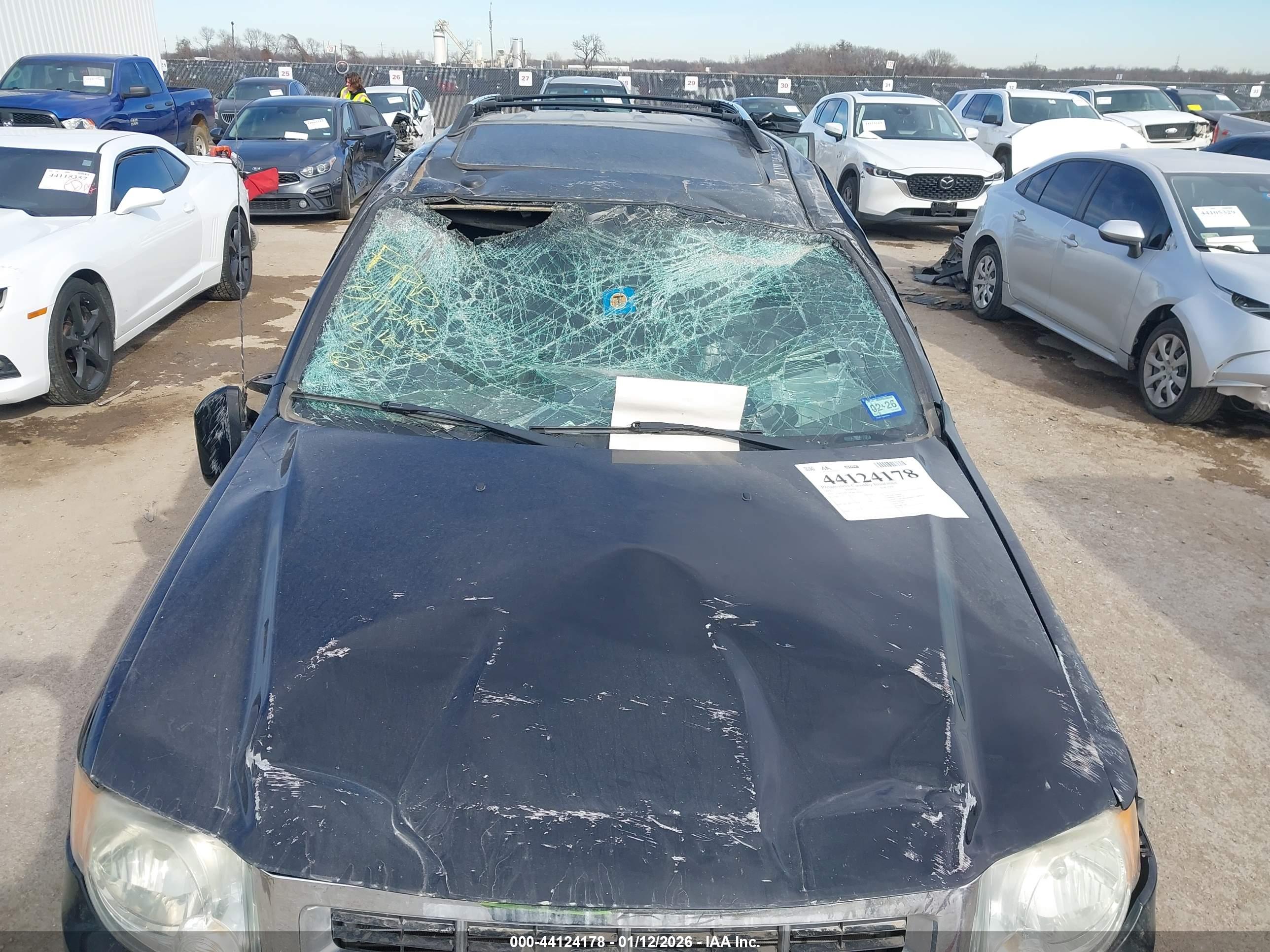 FORD ESCAPE image 6