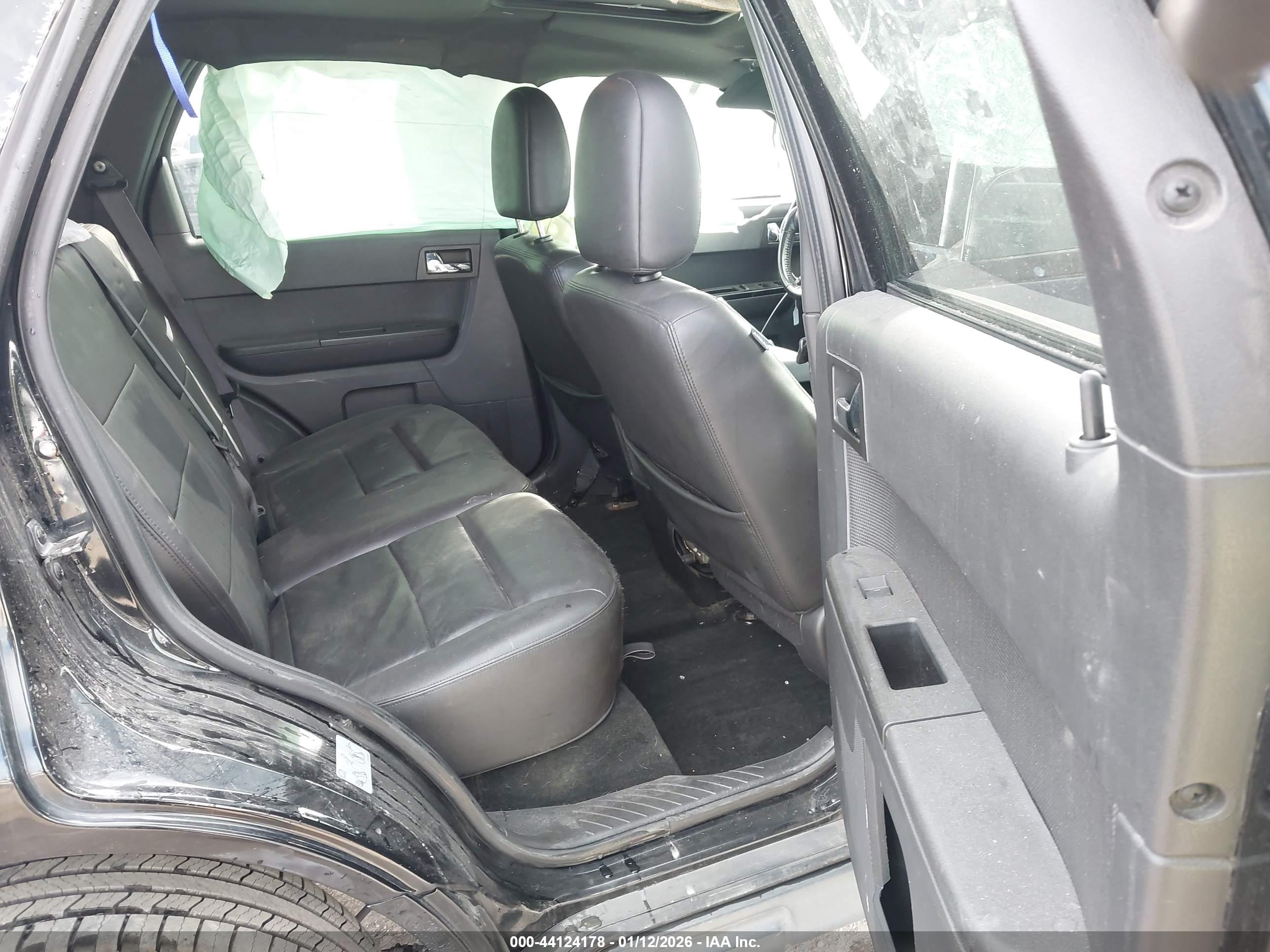 FORD ESCAPE image 8