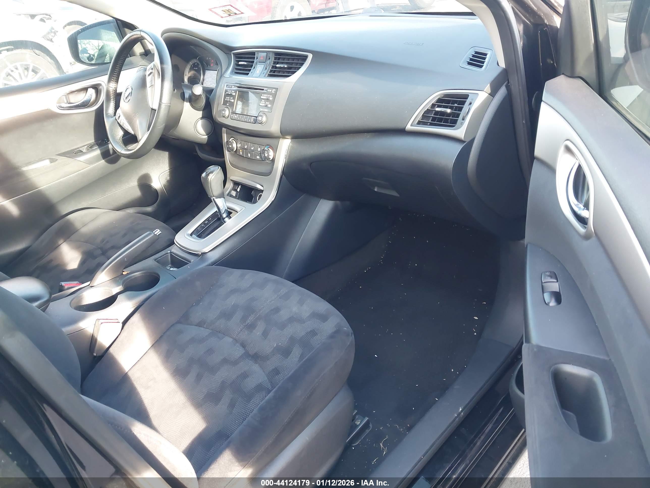NISSAN SENTRA image 5