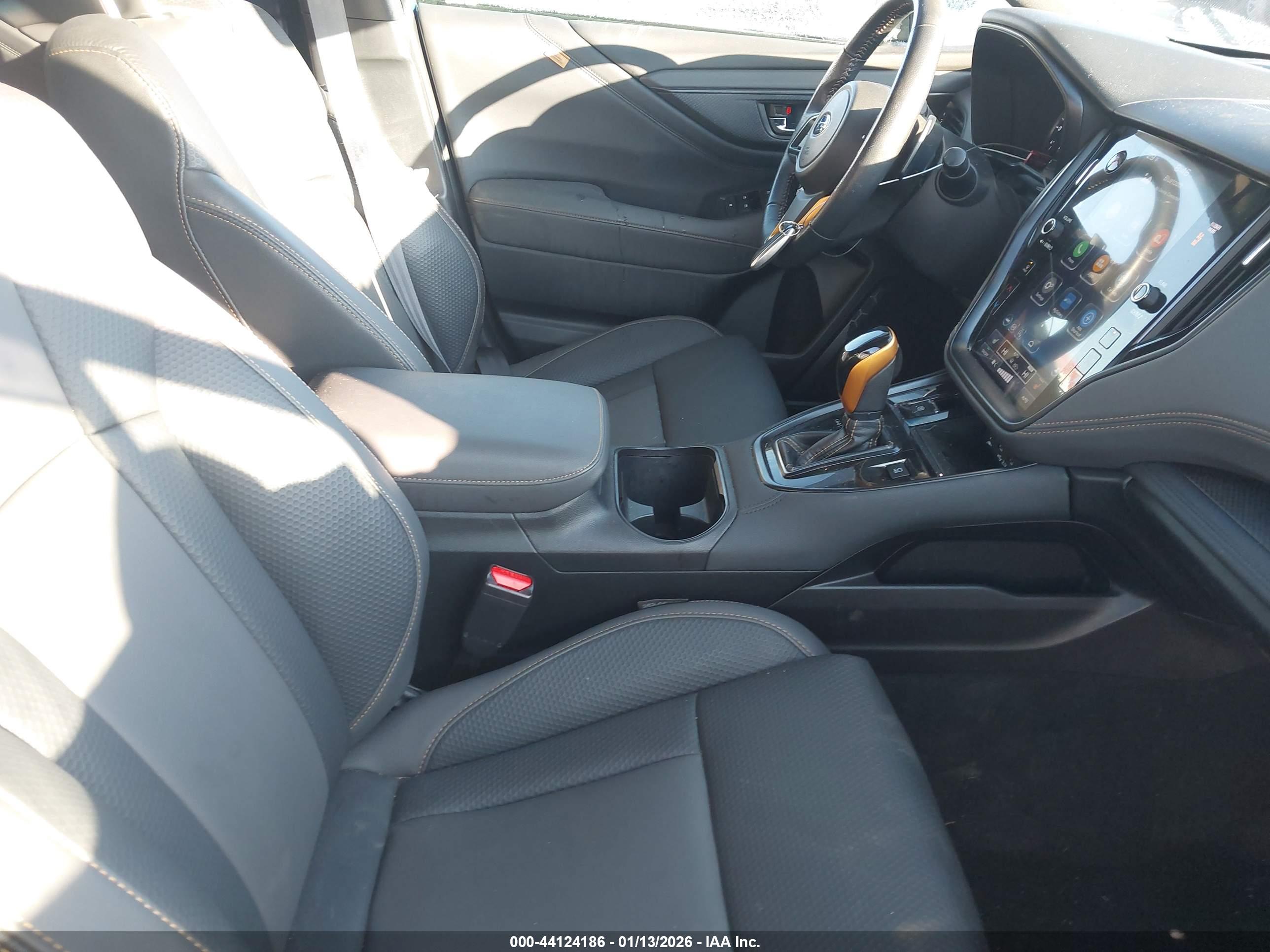 SUBARU OUTBACK image 5