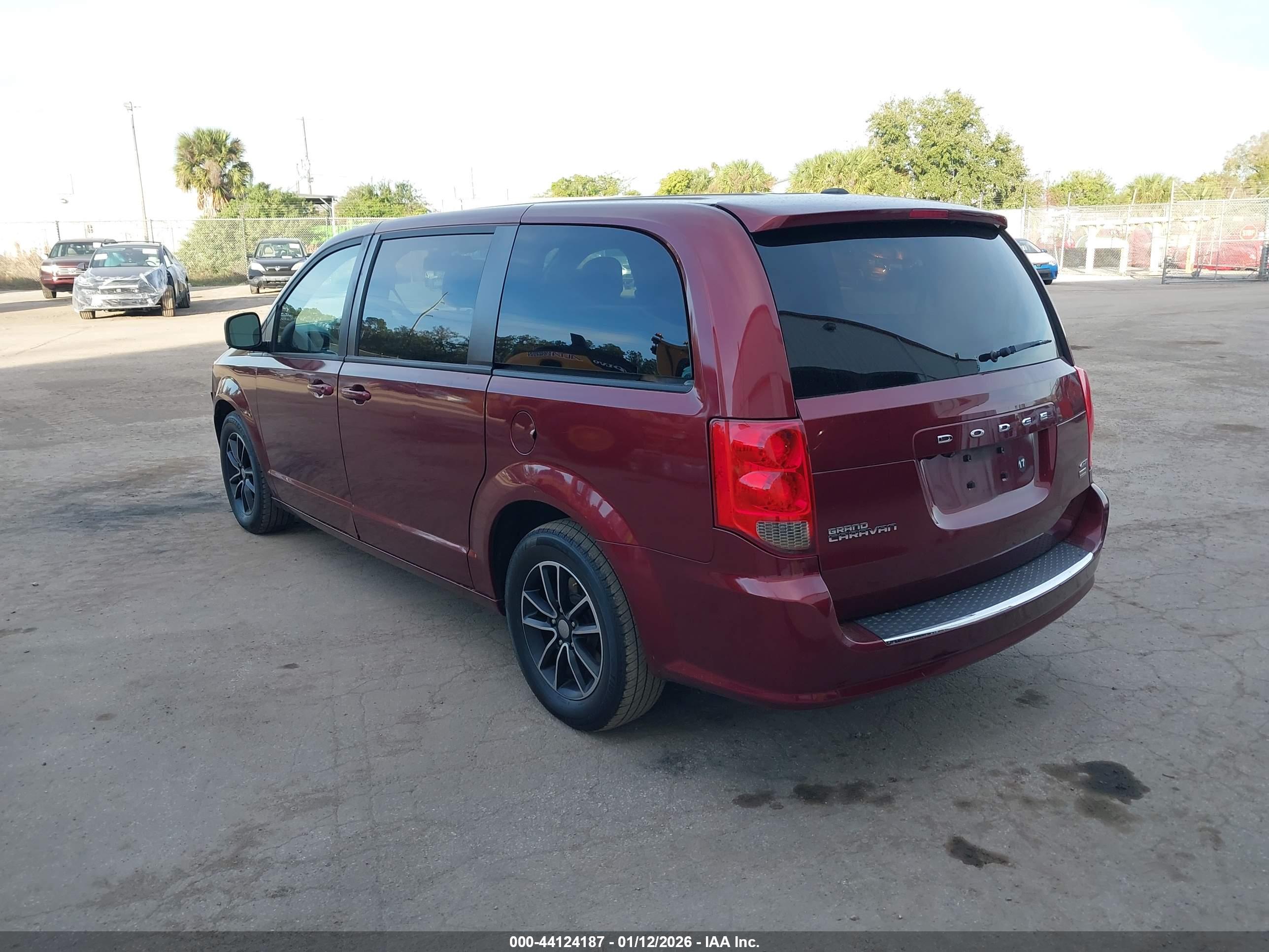 DODGE GRAND image 3