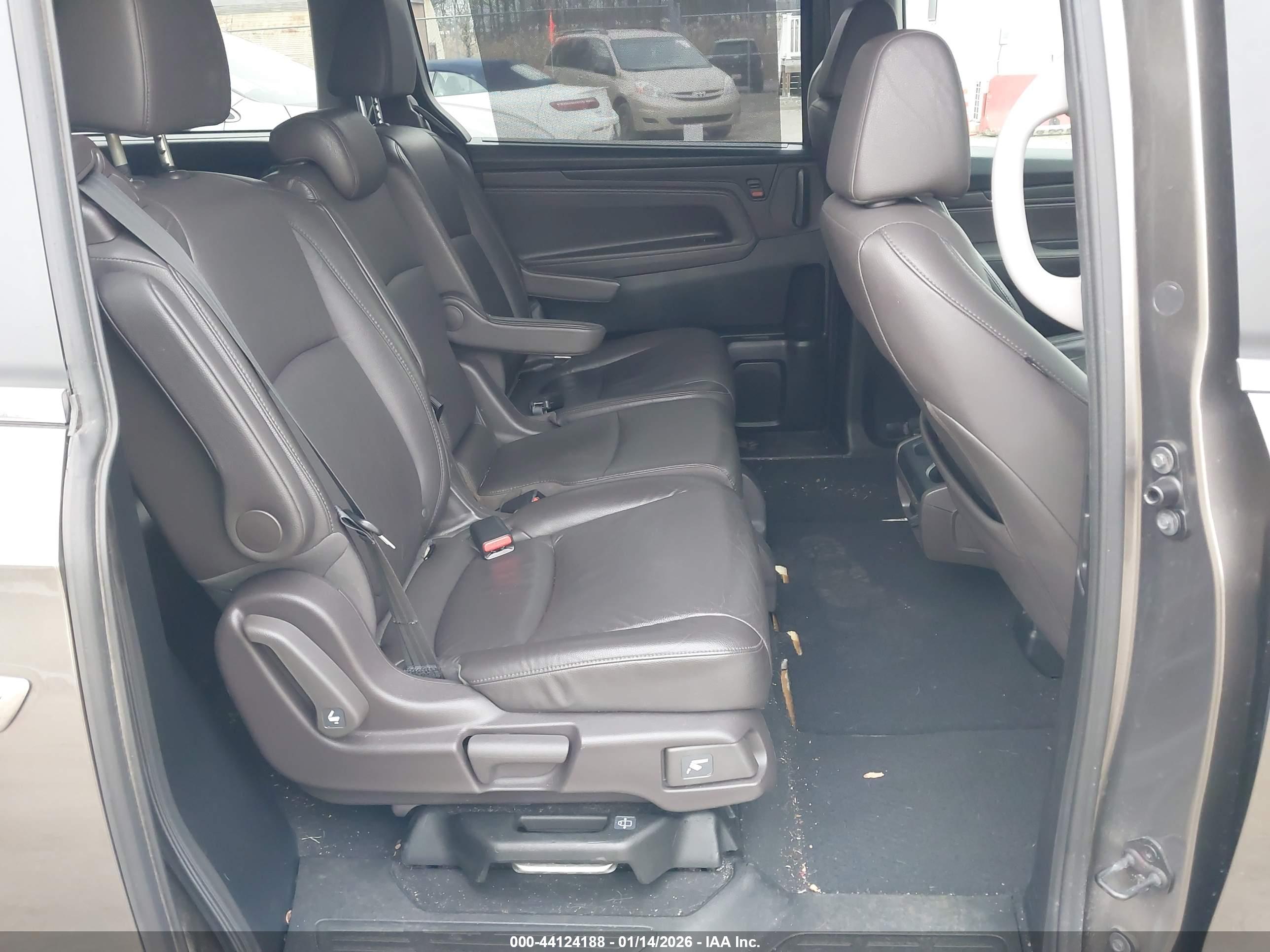 HONDA ODYSSEY image 8