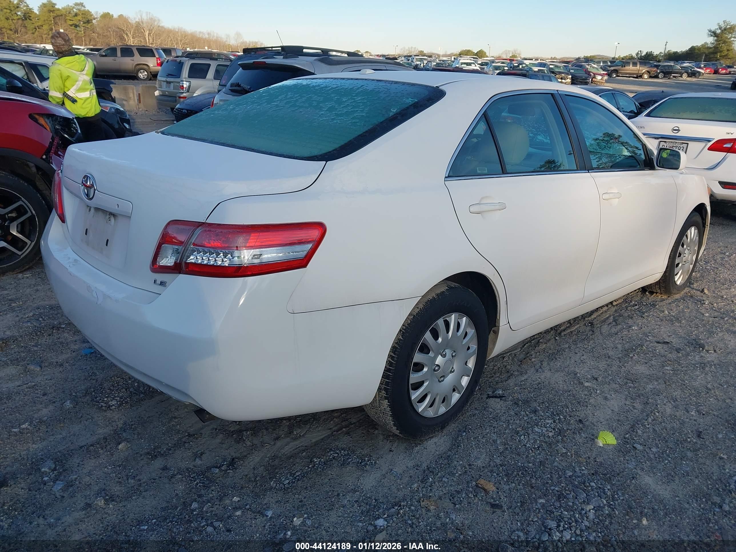 TOYOTA CAMRY image 4