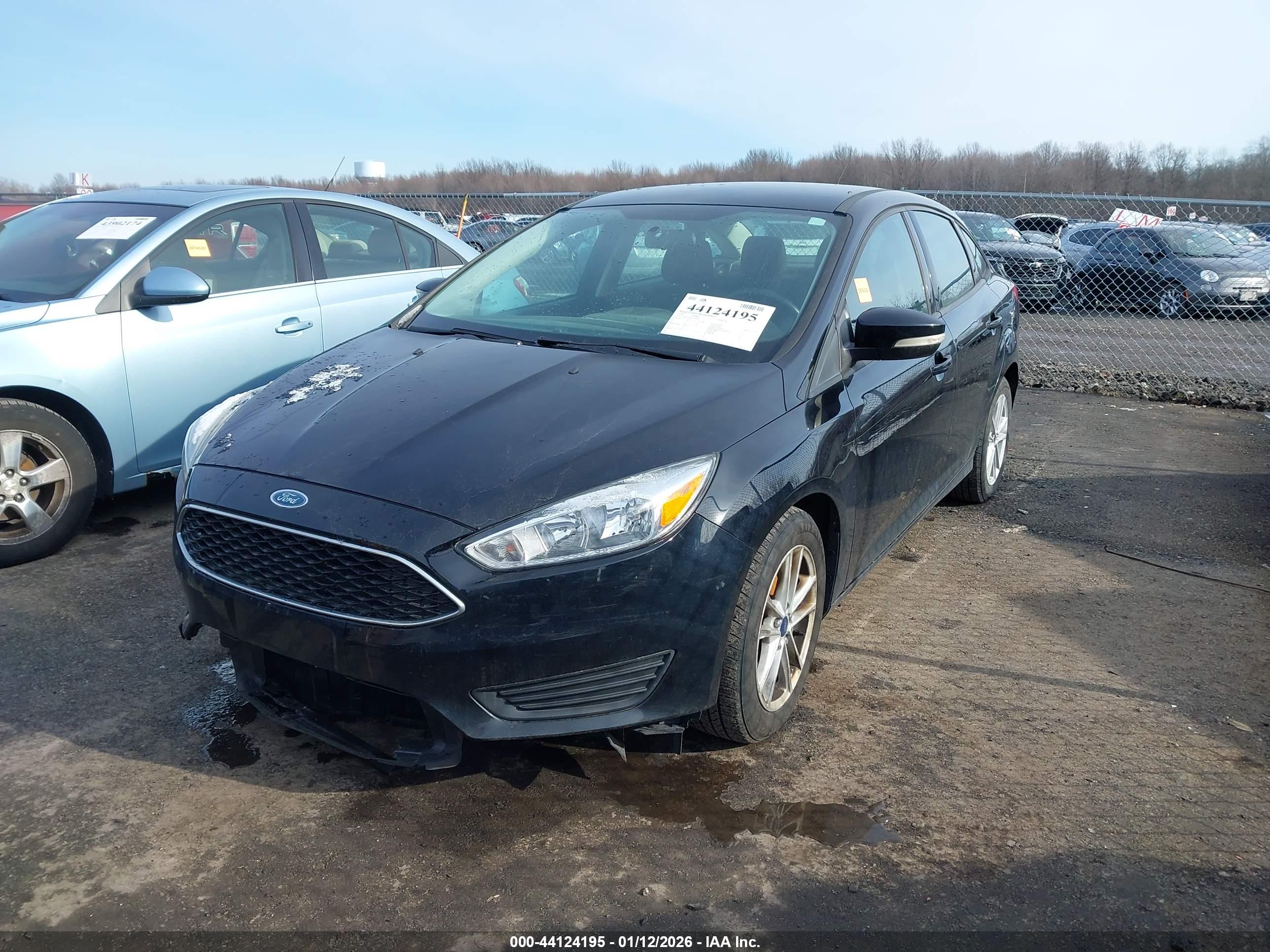 FORD FOCUS image 2
