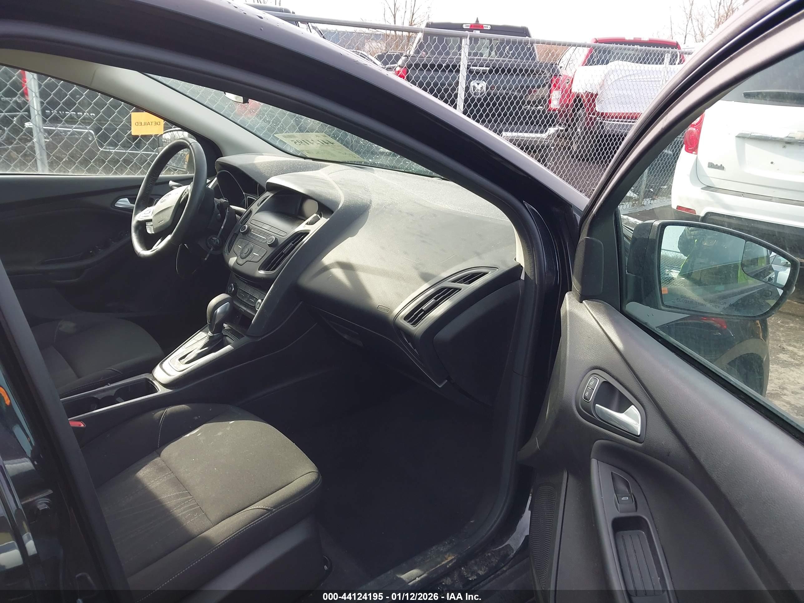 FORD FOCUS image 5