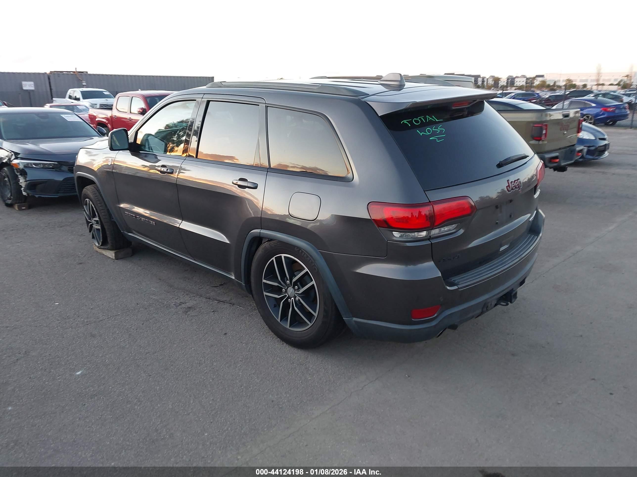 JEEP GRAND image 3