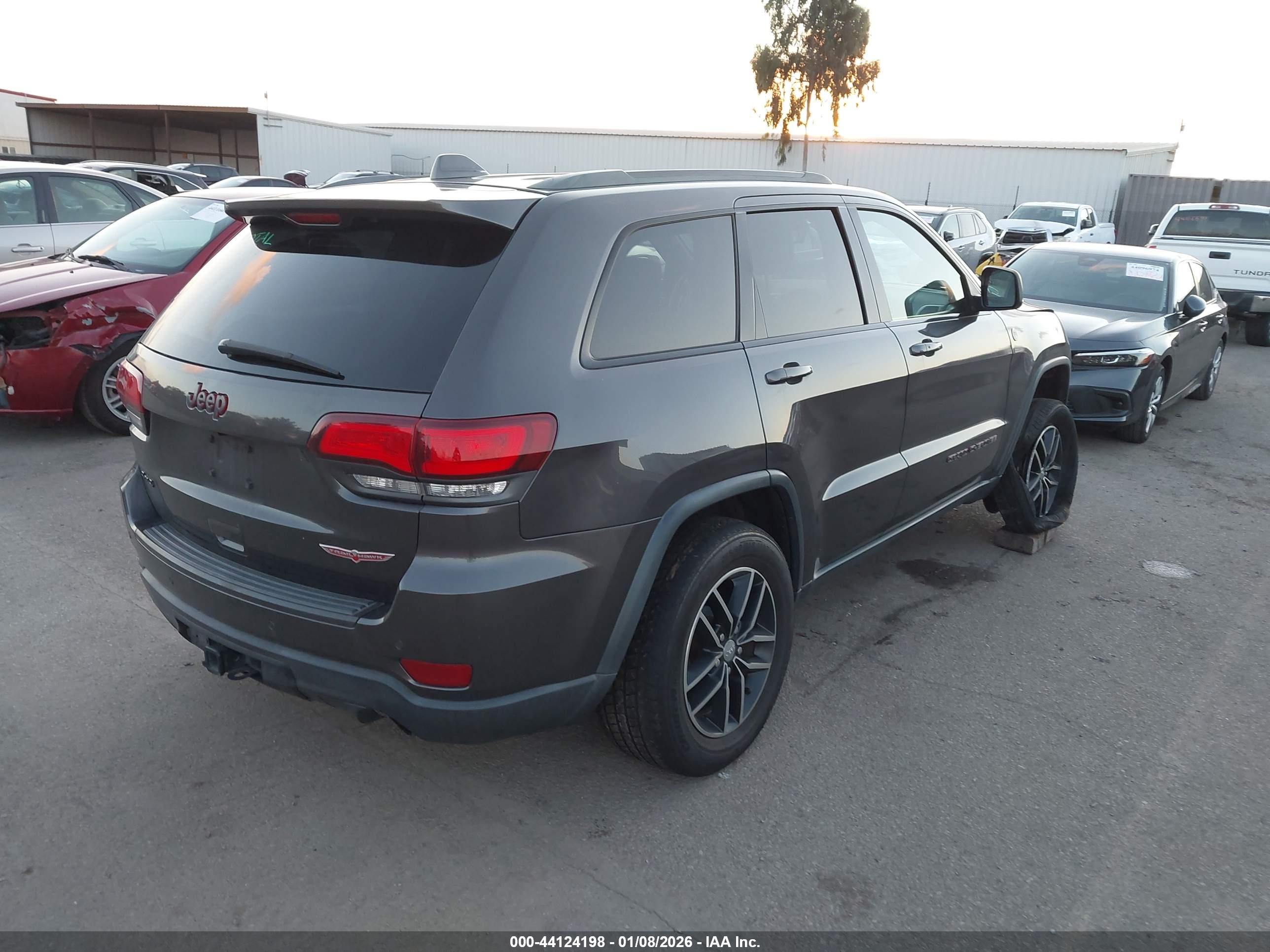JEEP GRAND image 4