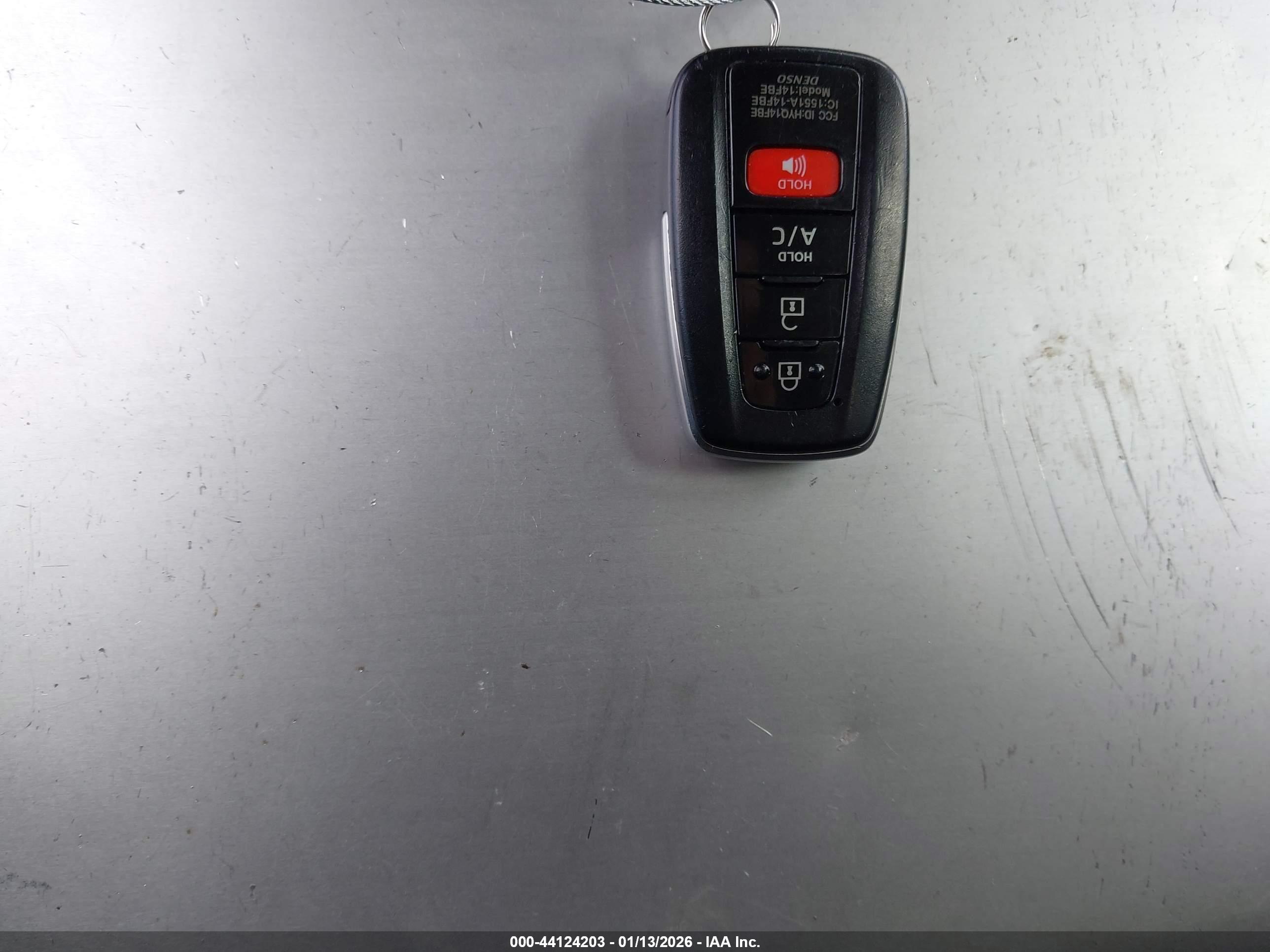 TOYOTA PRIUS image 11