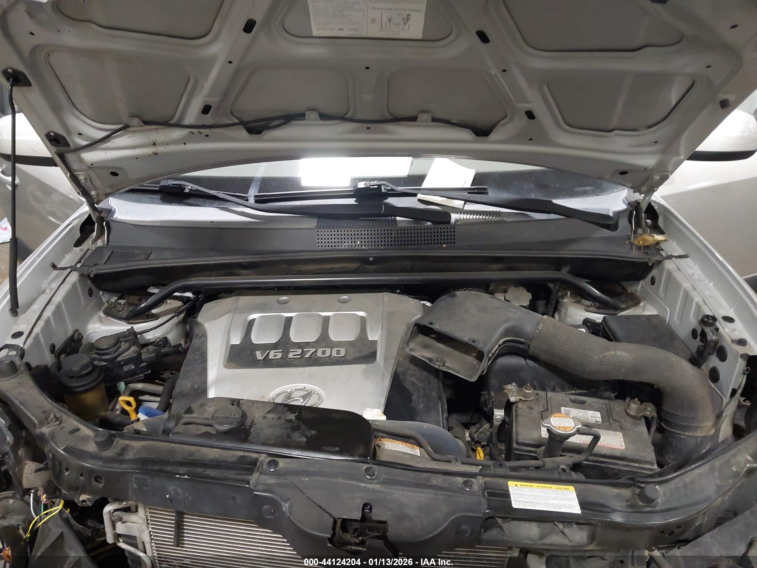 HYUNDAI TUCSON image 10