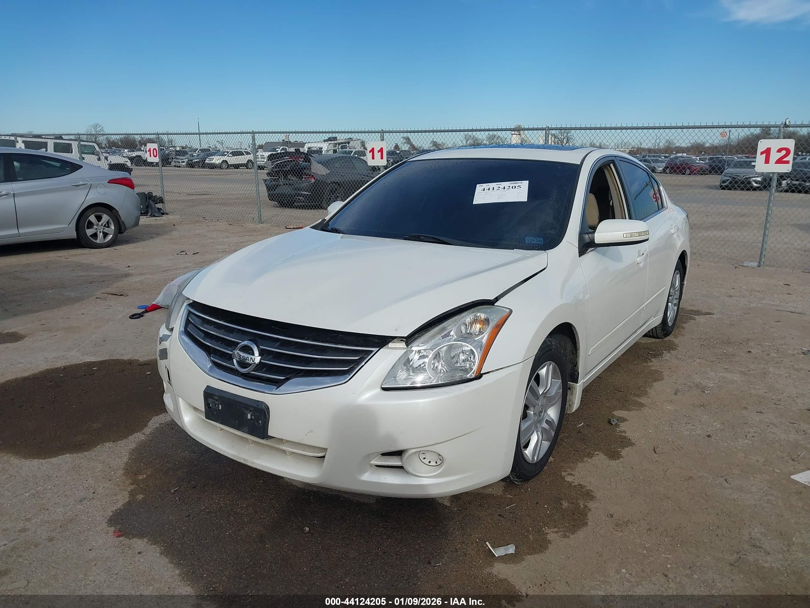 NISSAN ALTIMA image 2