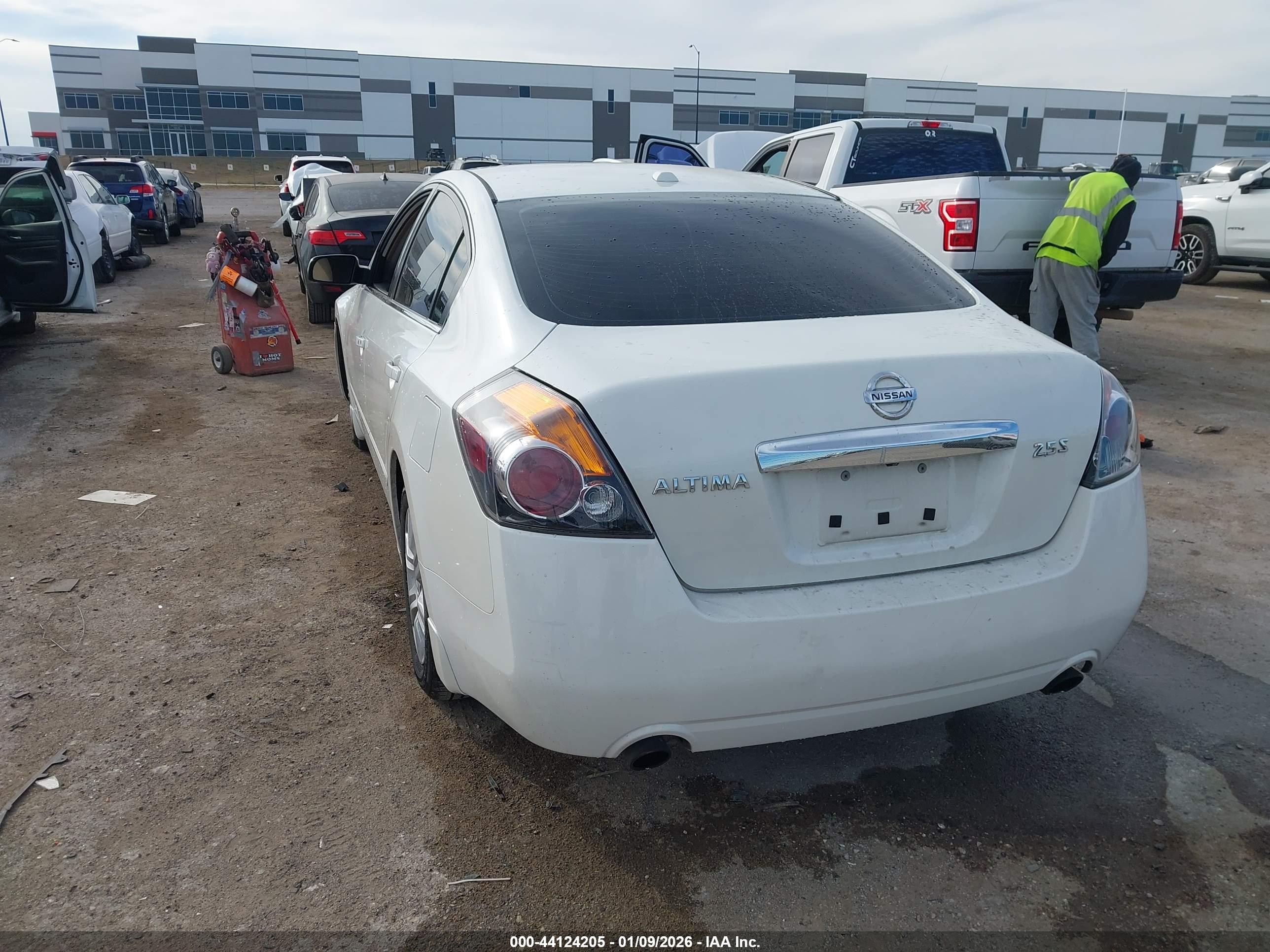 NISSAN ALTIMA image 3