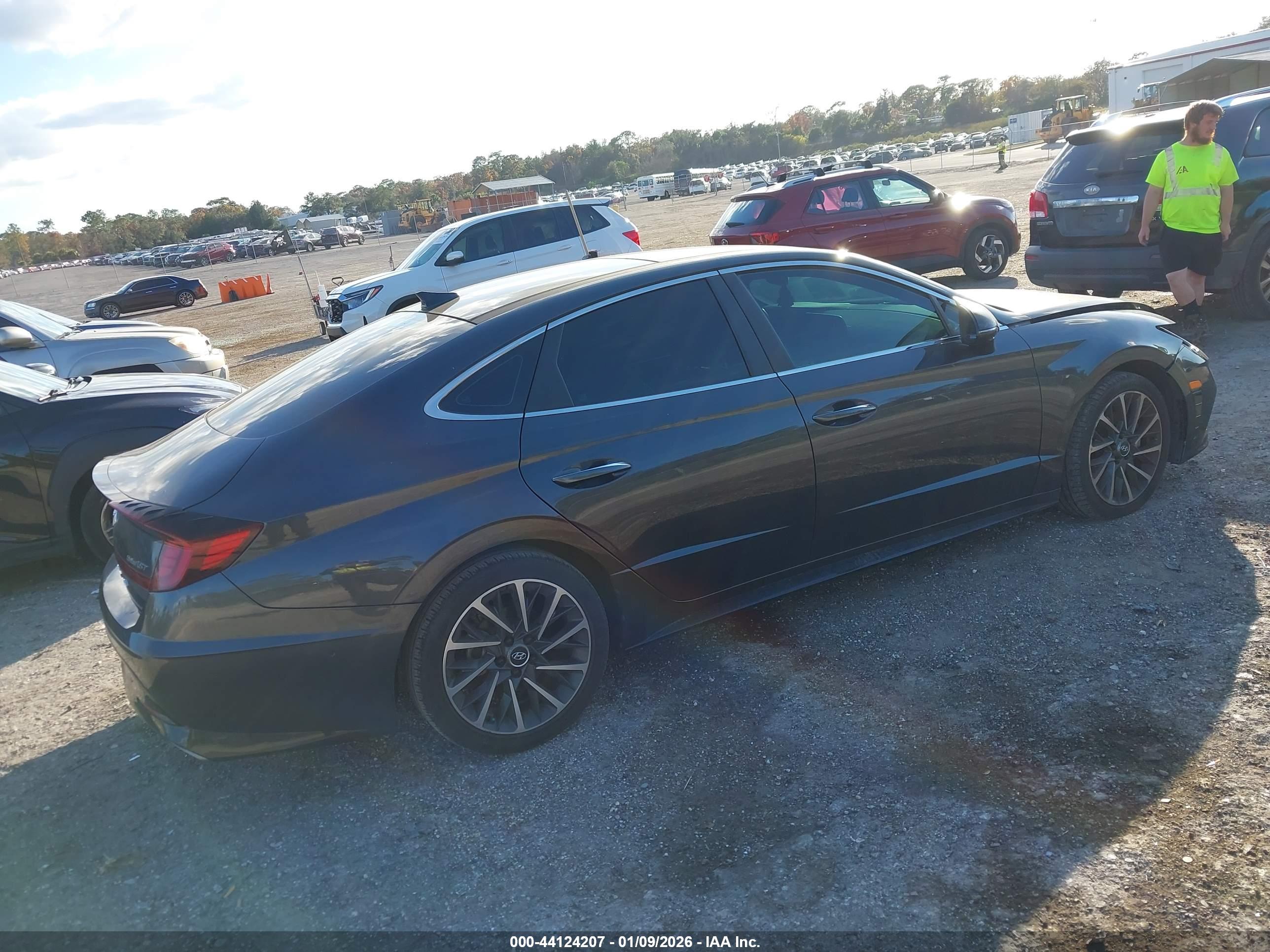 HYUNDAI SONATA image 4