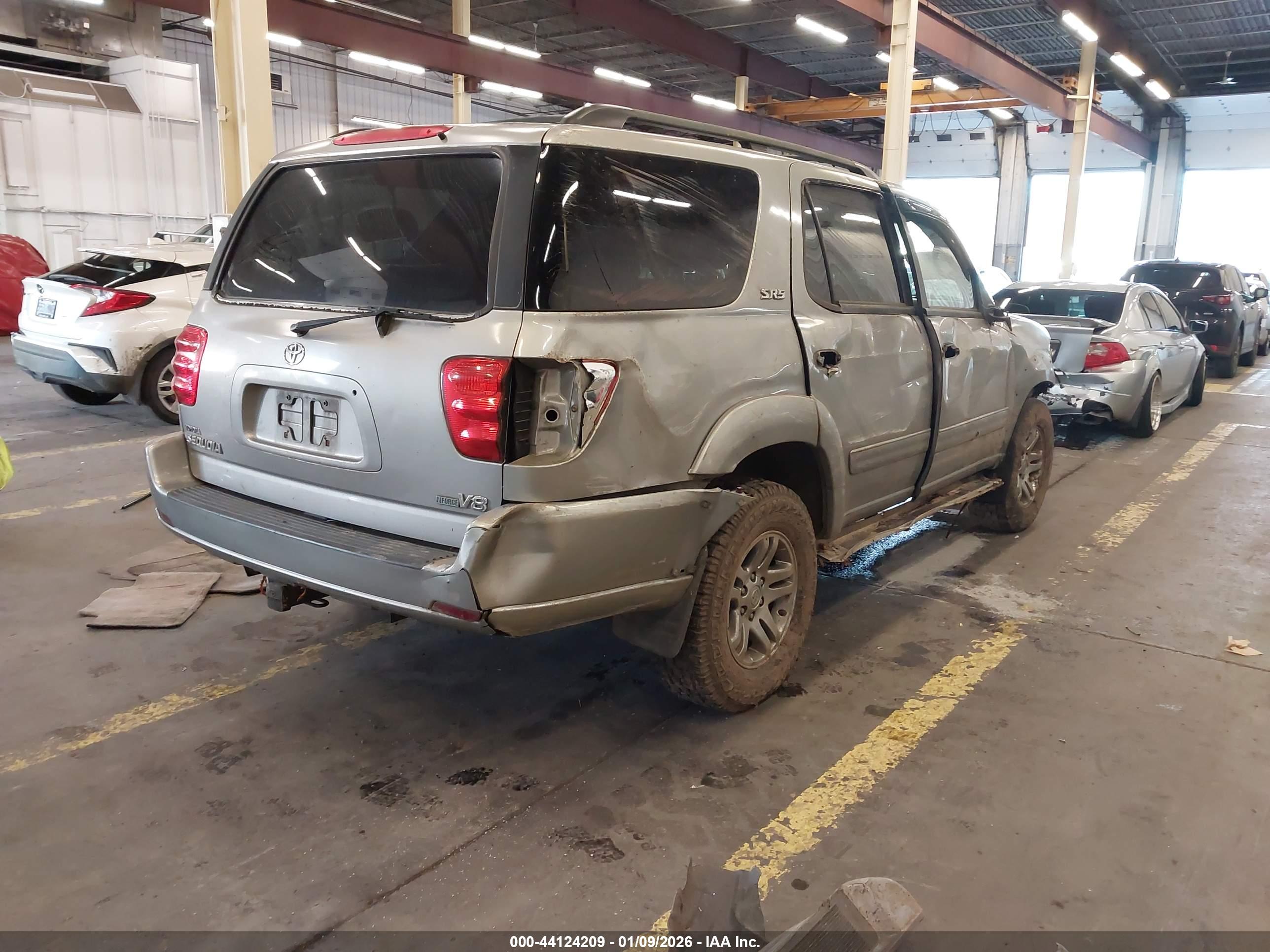 TOYOTA SEQUOIA image 4