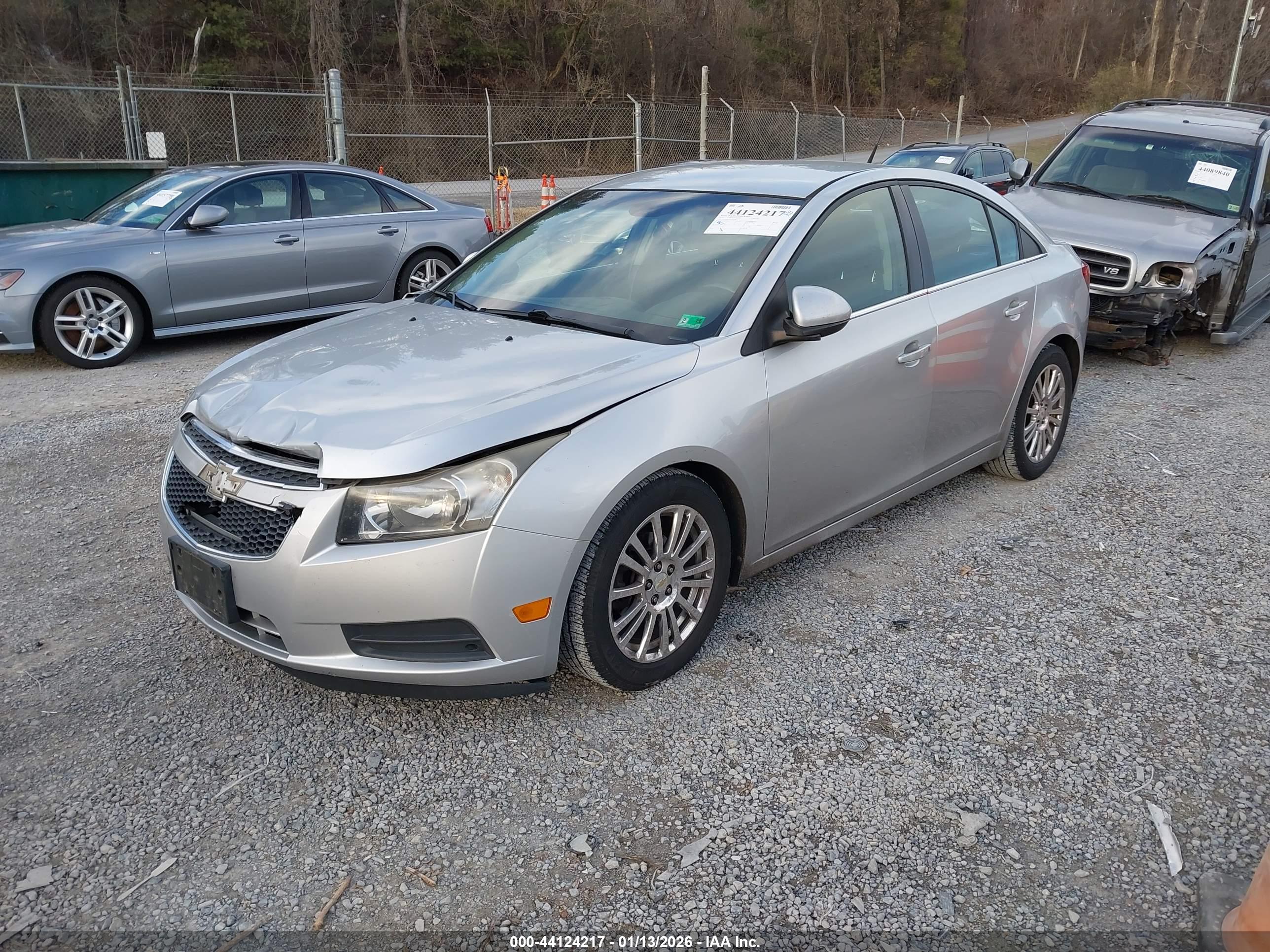 CHEVROLET CRUZE image 2