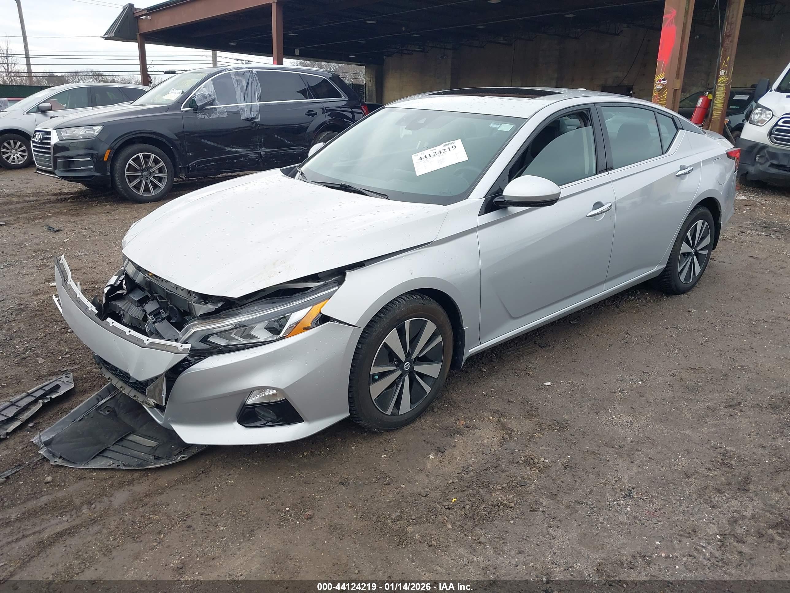 NISSAN ALTIMA image 2