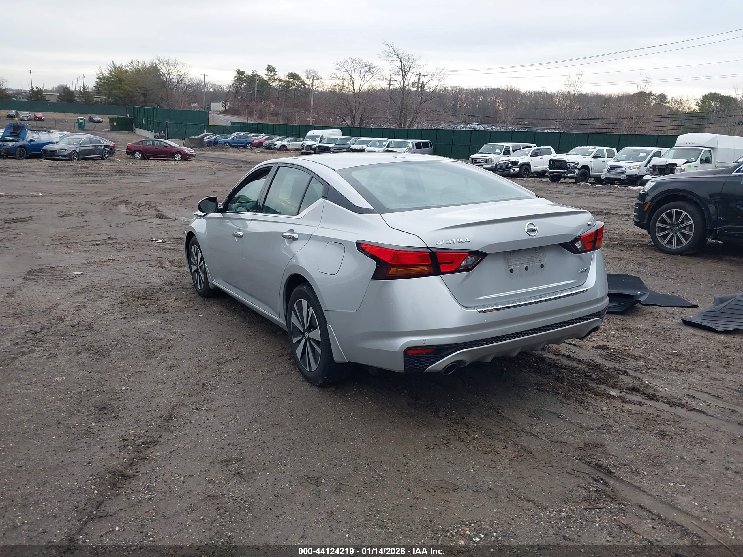 NISSAN ALTIMA image 3