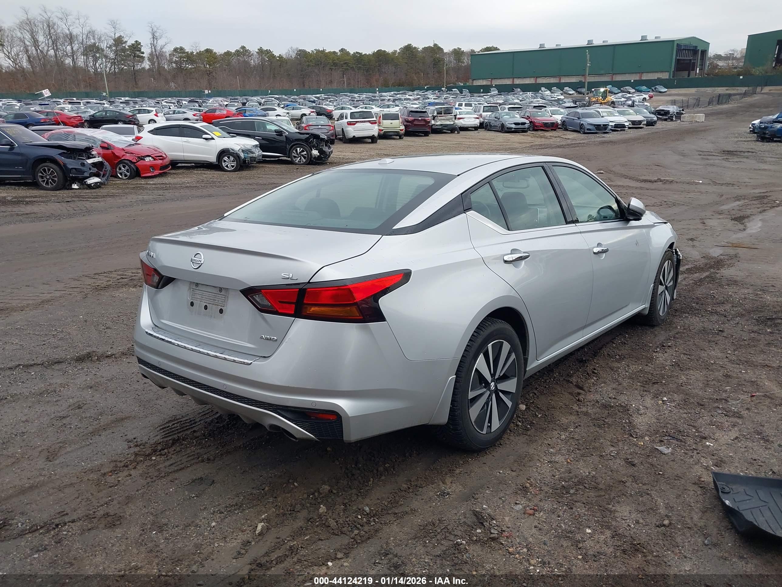 NISSAN ALTIMA image 4