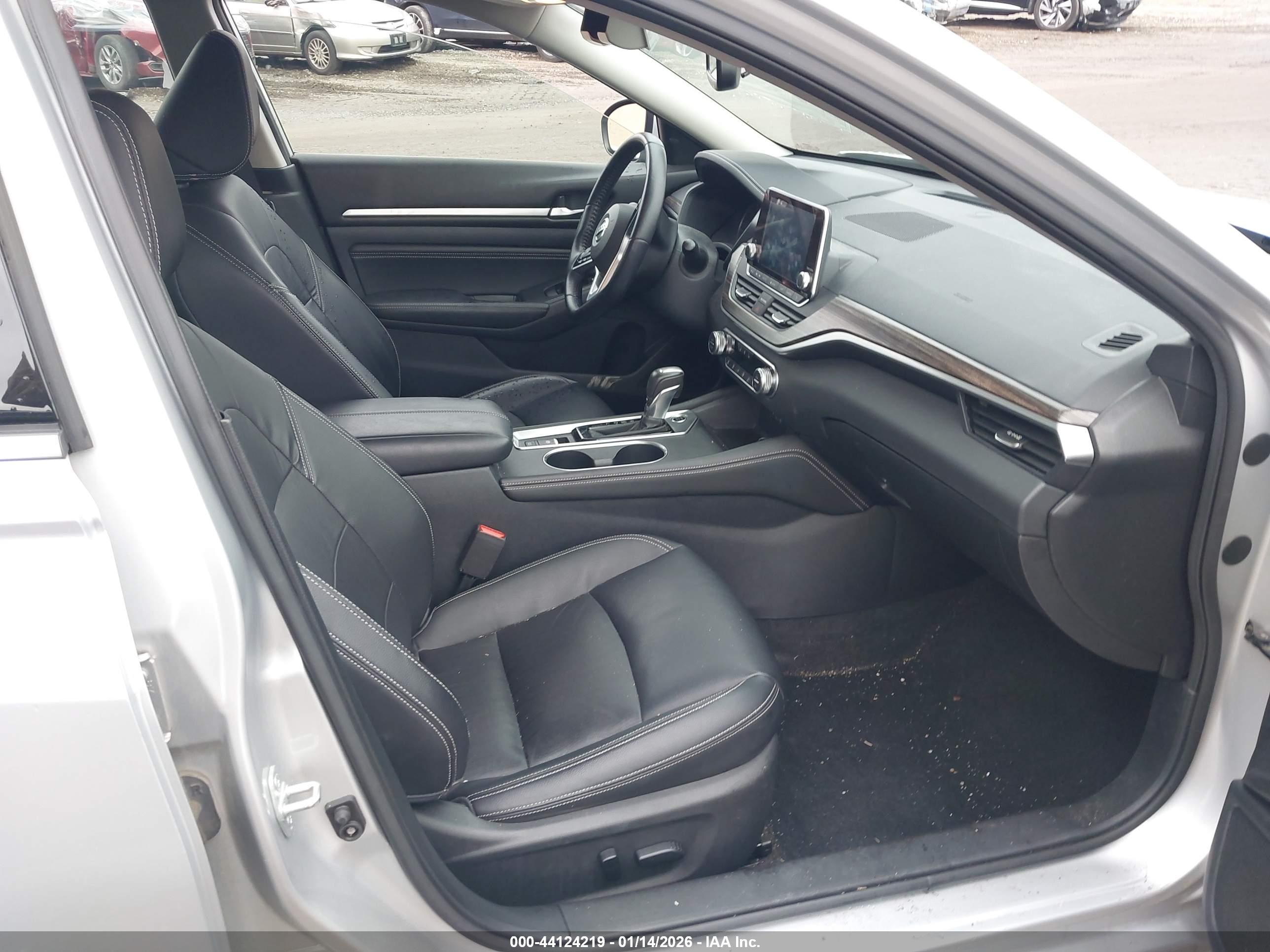 NISSAN ALTIMA image 5