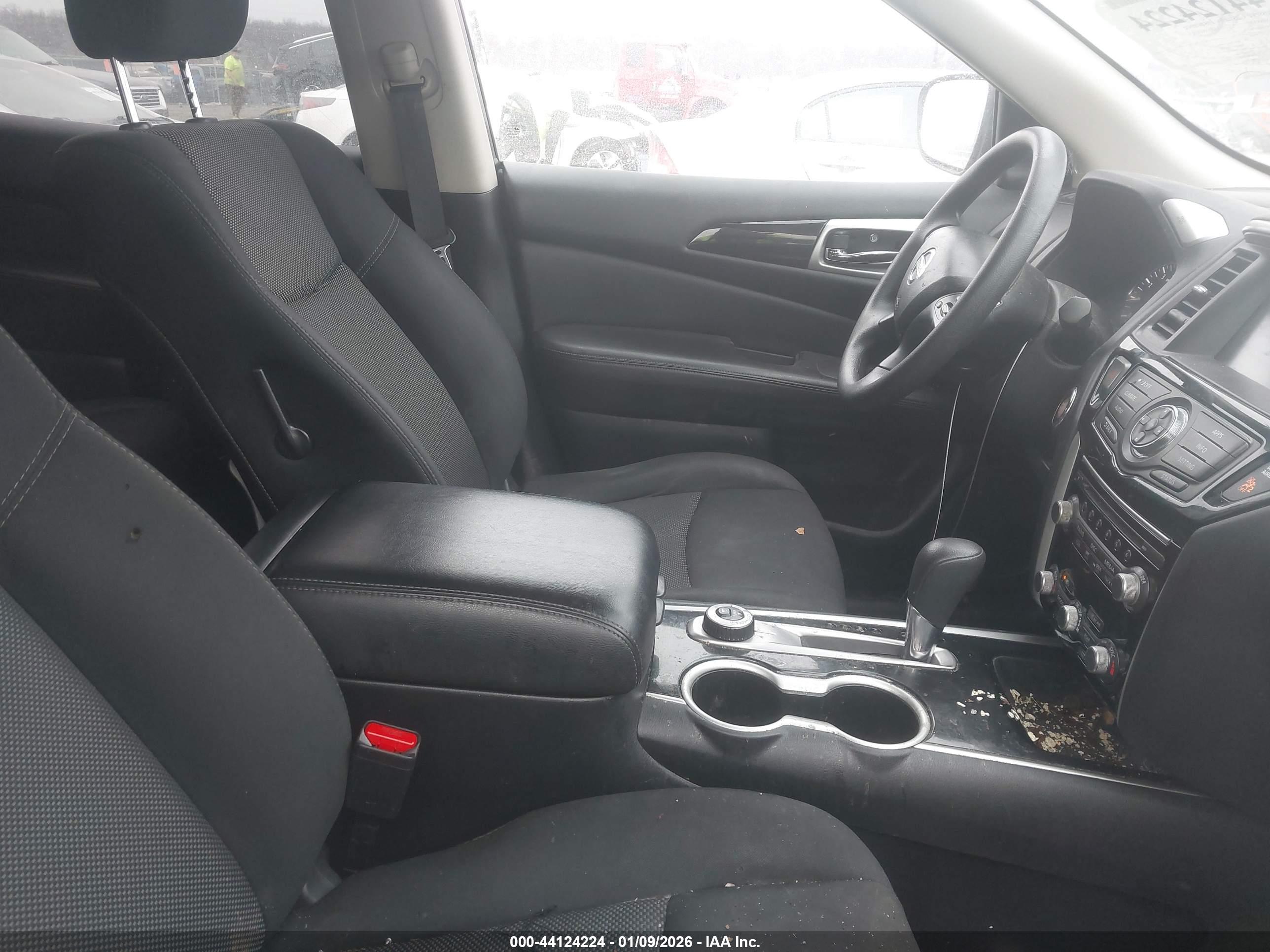 NISSAN PATHFINDER image 5