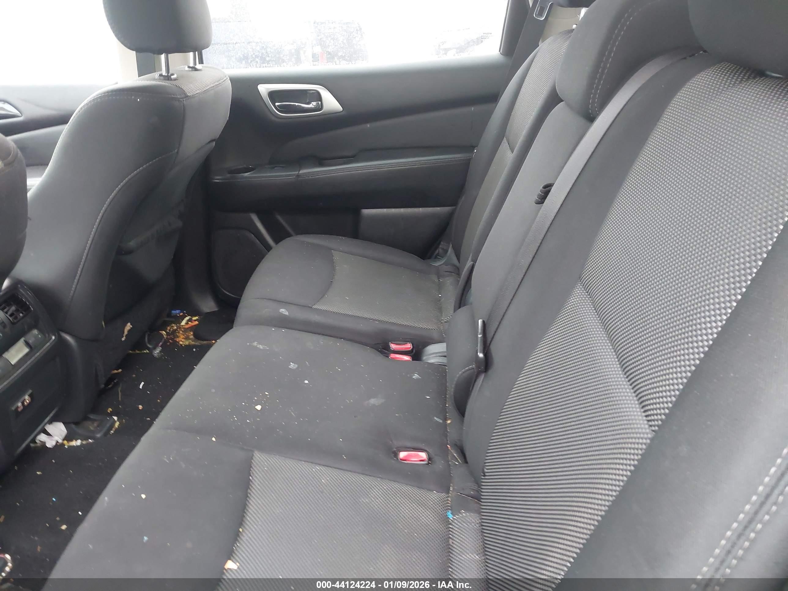 NISSAN PATHFINDER image 8