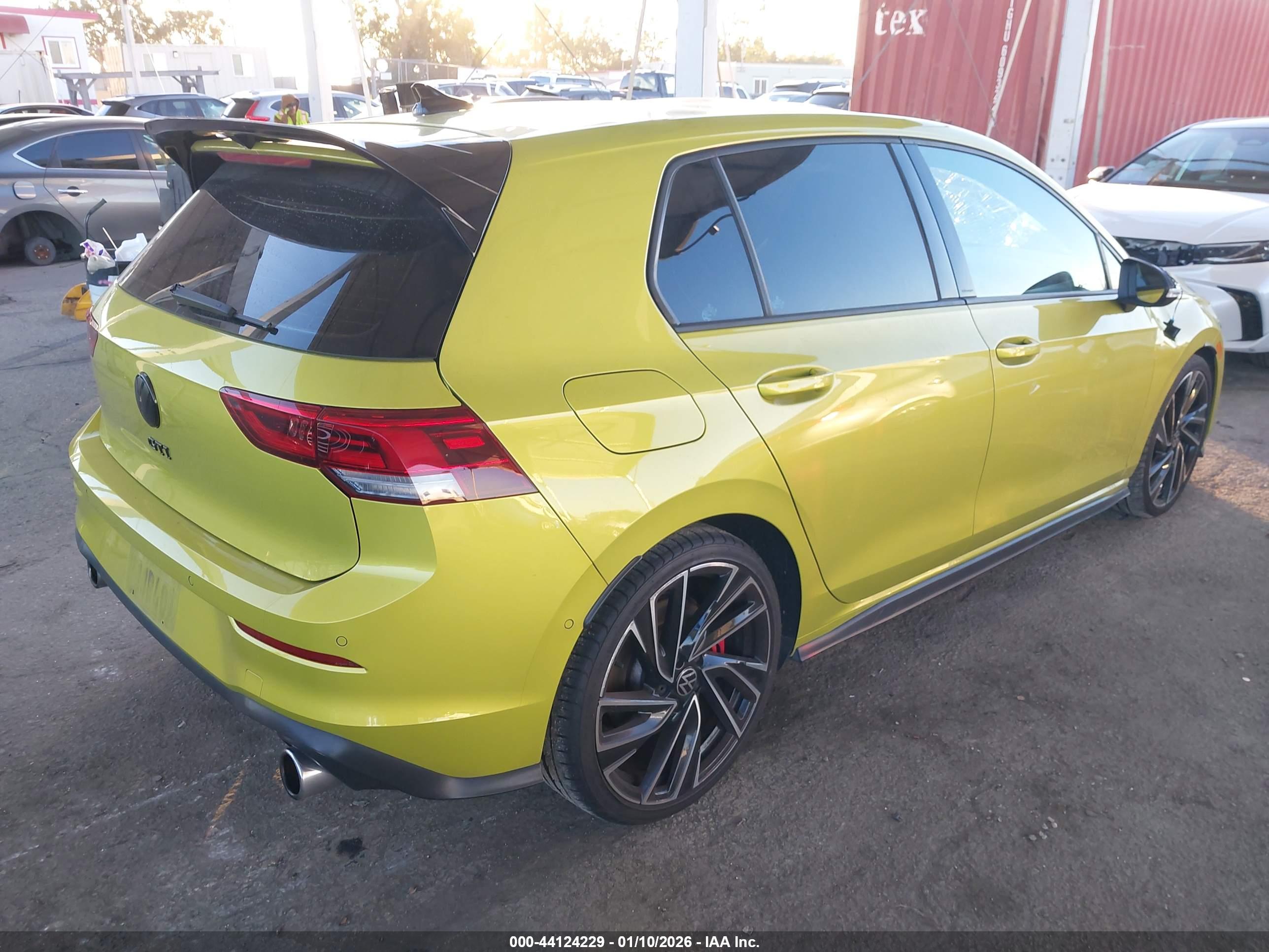 VOLKSWAGEN GOLF image 4
