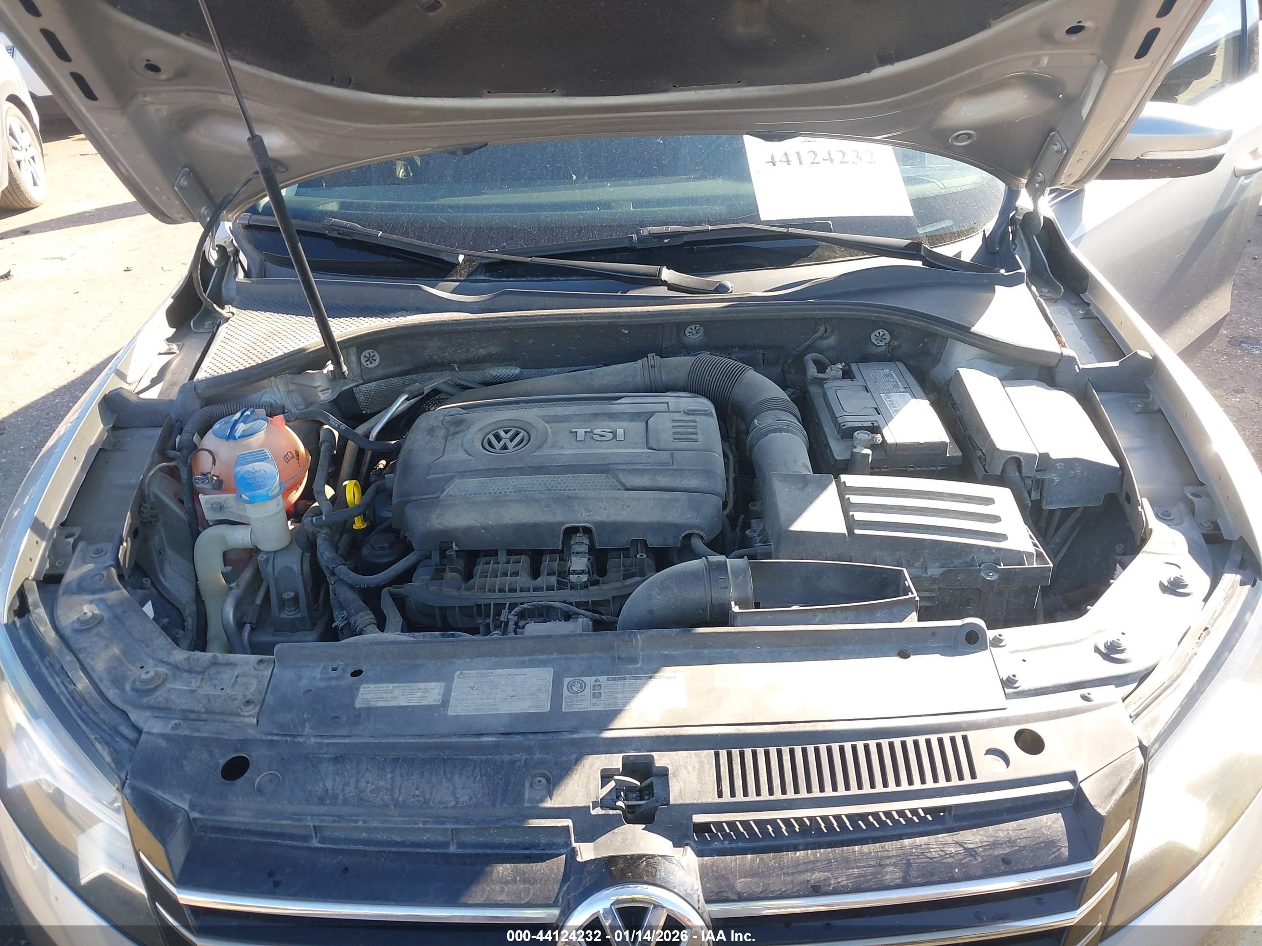 VOLKSWAGEN PASSAT image 10