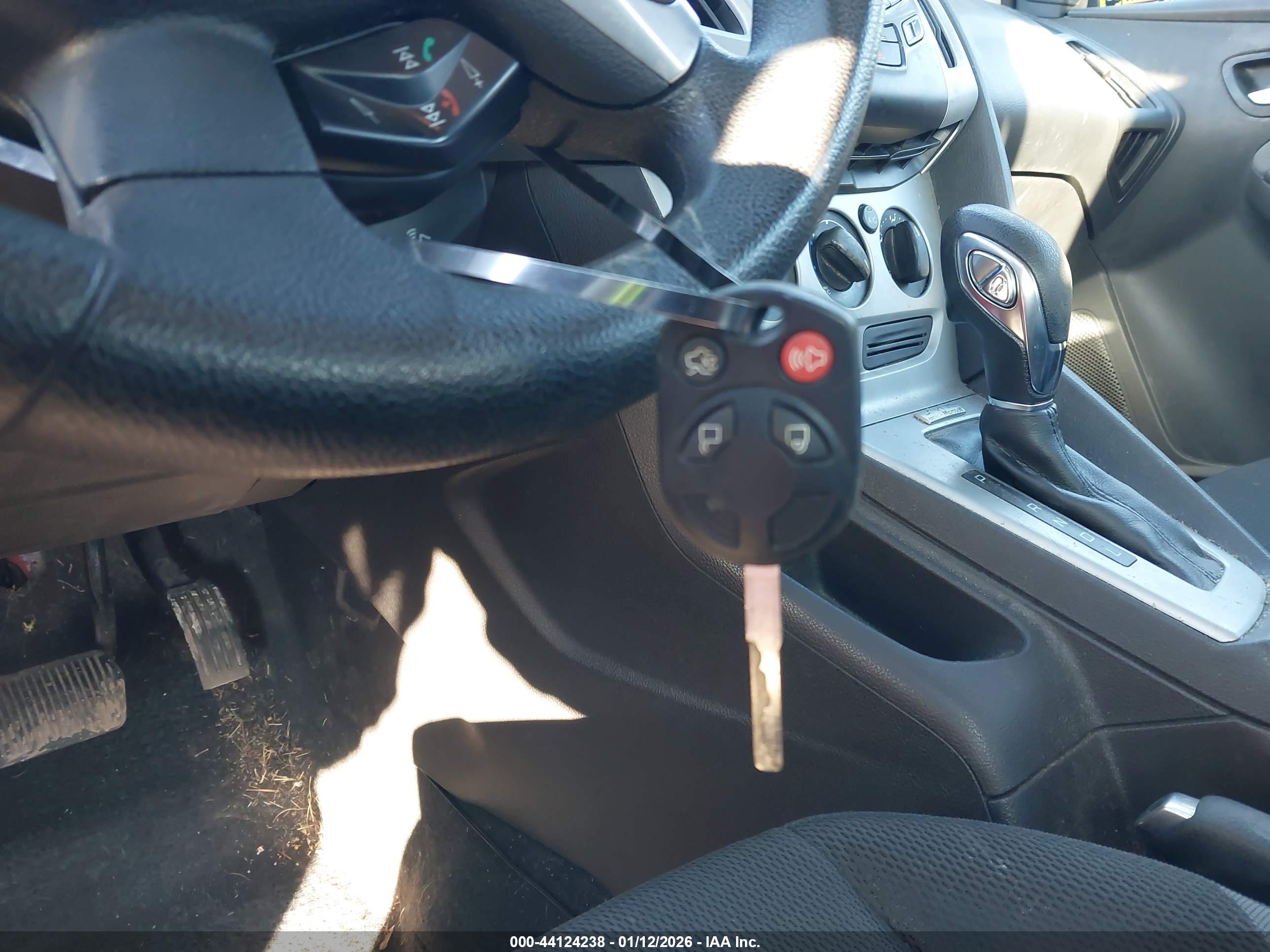 FORD FOCUS image 11