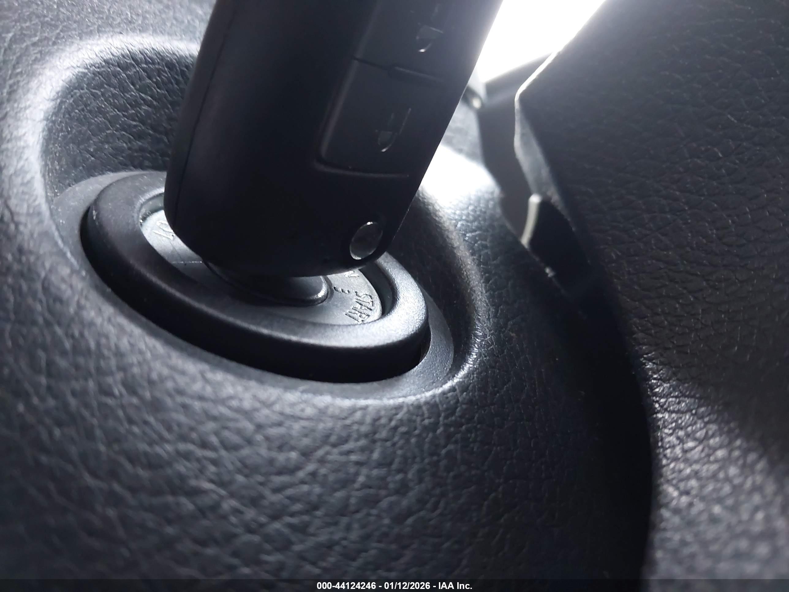 NISSAN ROGUE image 11