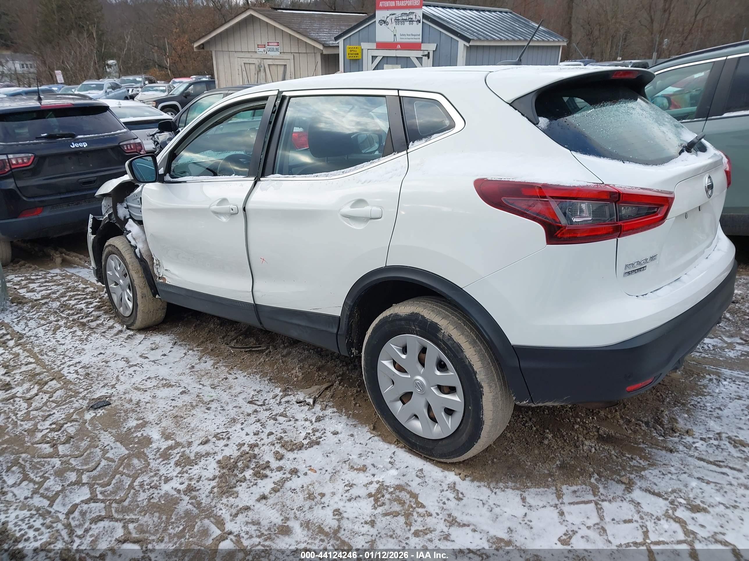 NISSAN ROGUE image 3