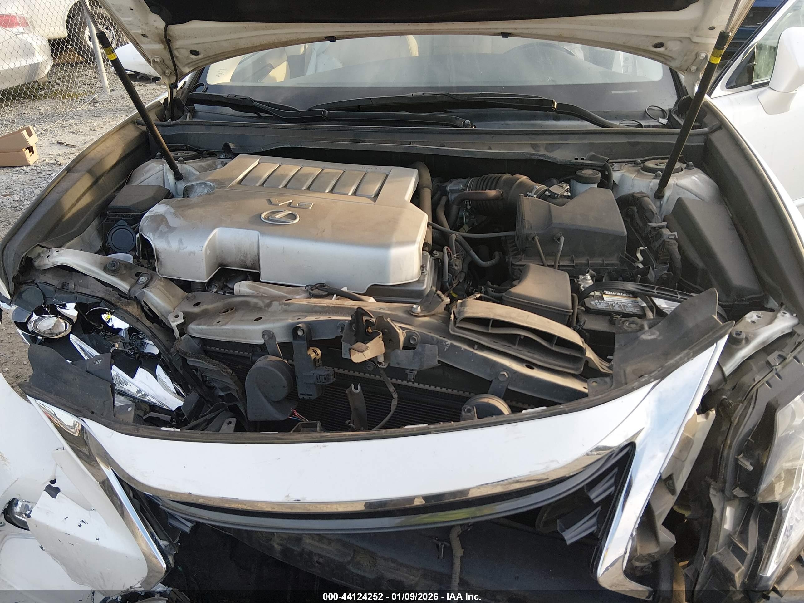 LEXUS ES image 10