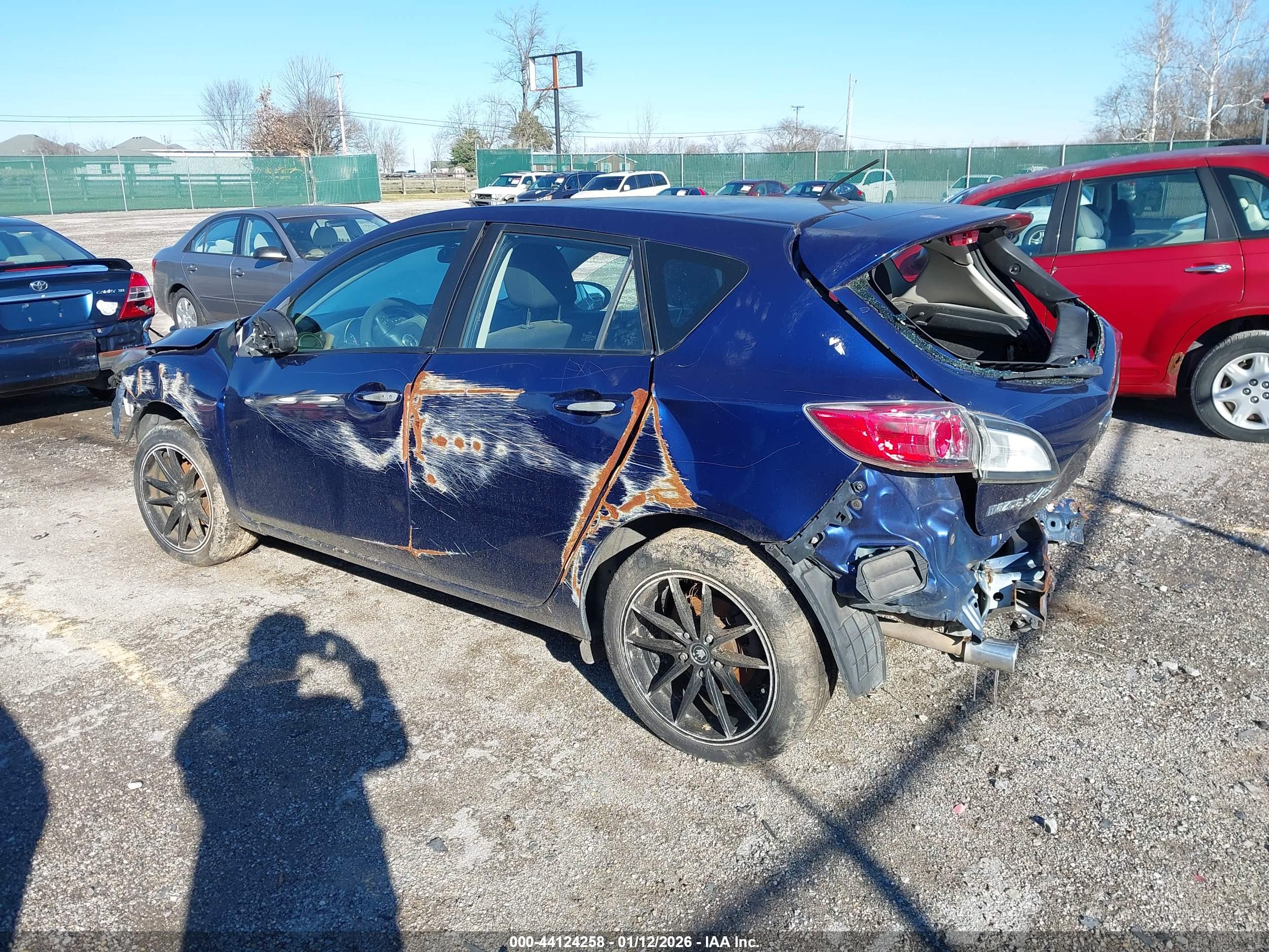 MAZDA MAZDA3 image 3