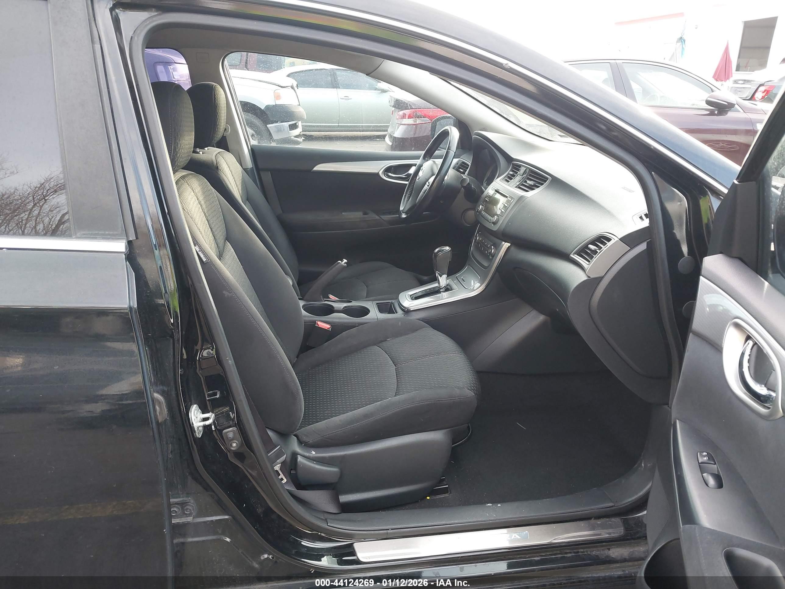NISSAN SENTRA image 5
