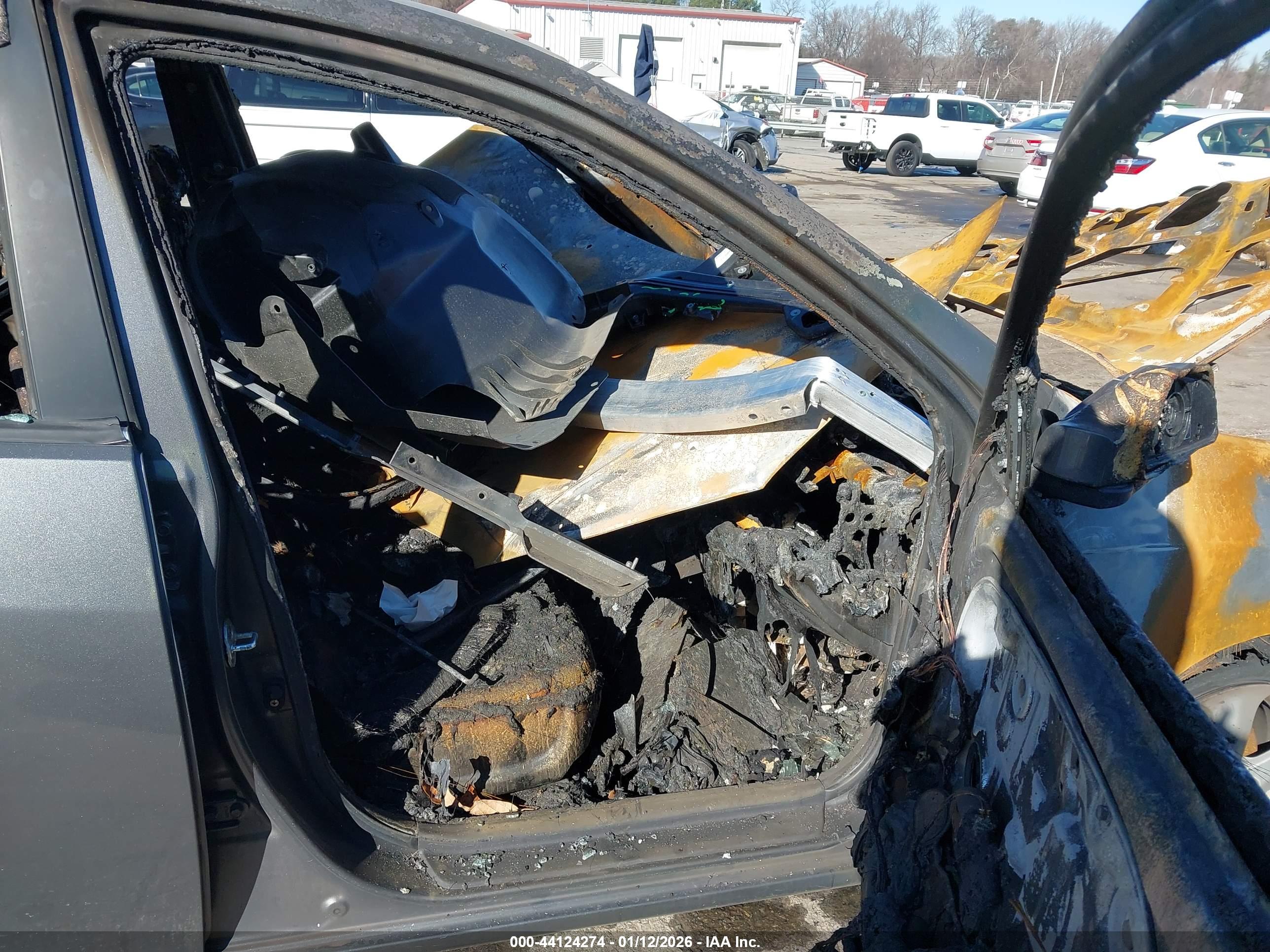 HYUNDAI ELANTRA image 5