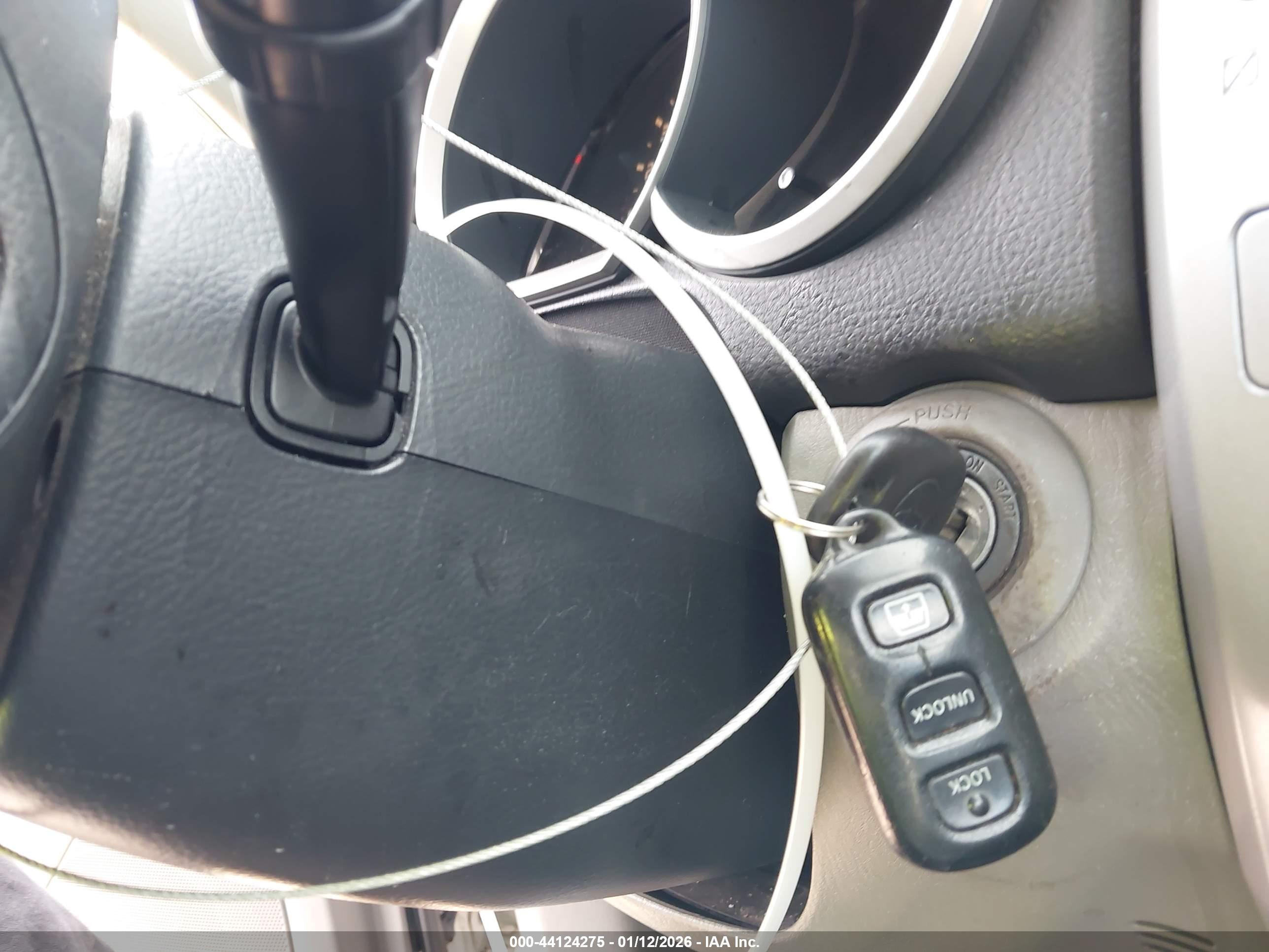 TOYOTA 4RUNNER image 11