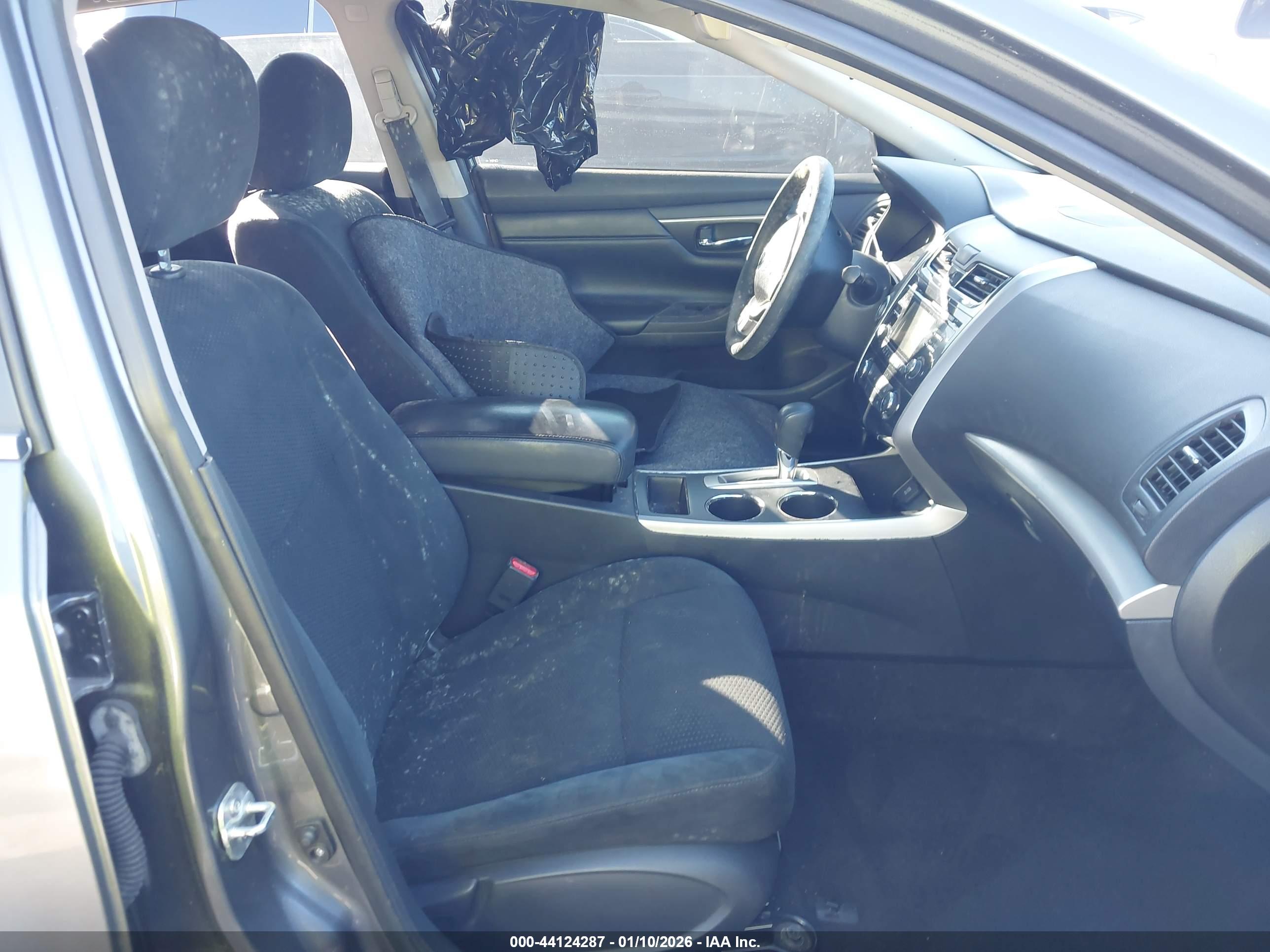 NISSAN ALTIMA image 8