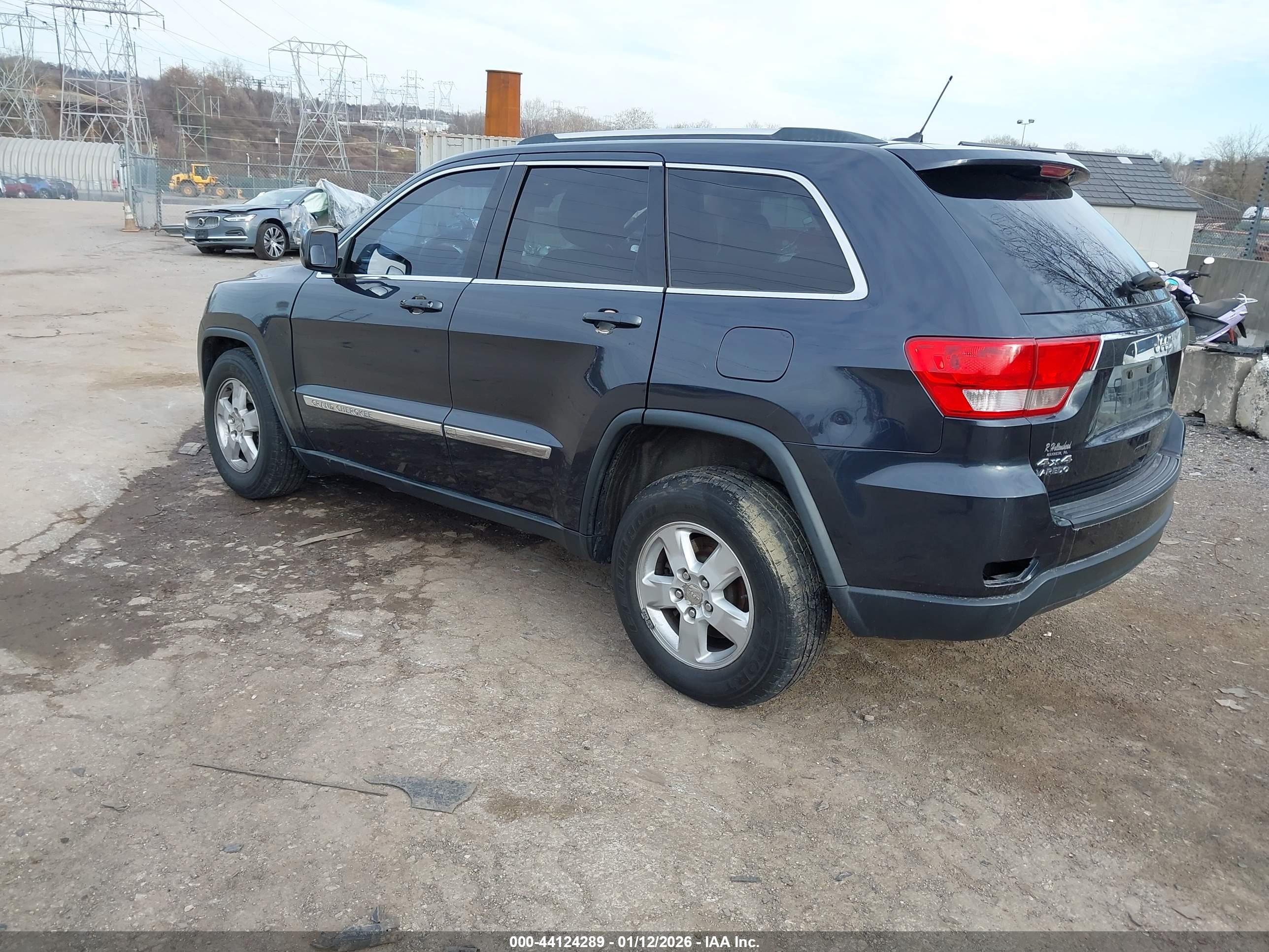 JEEP GRAND image 3