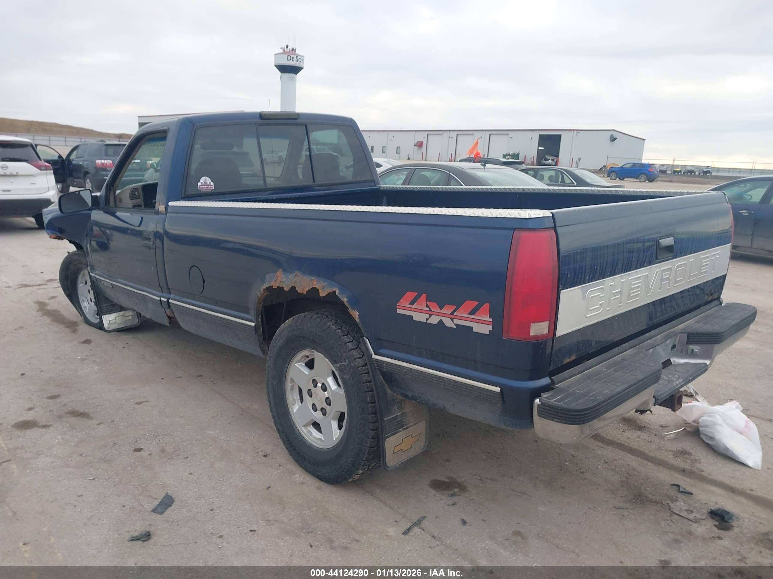 CHEVROLET GMT-400 image 3