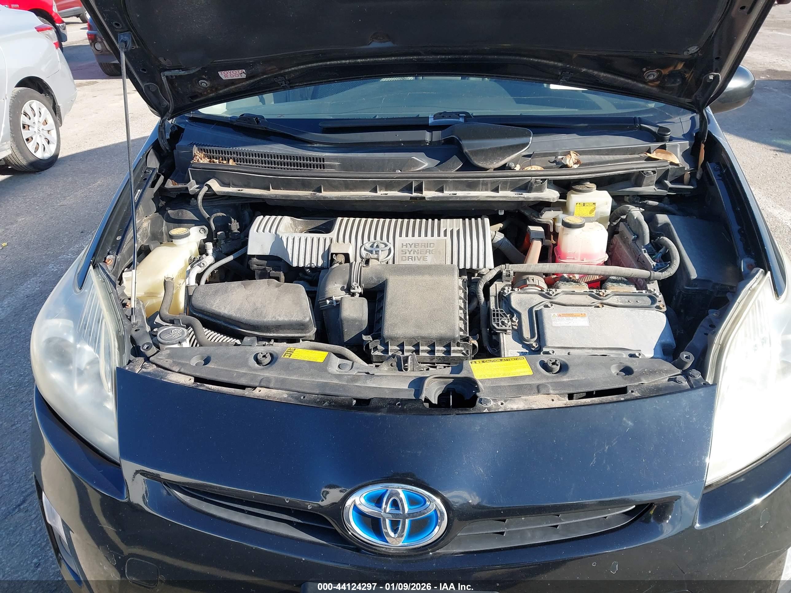 TOYOTA PRIUS image 10