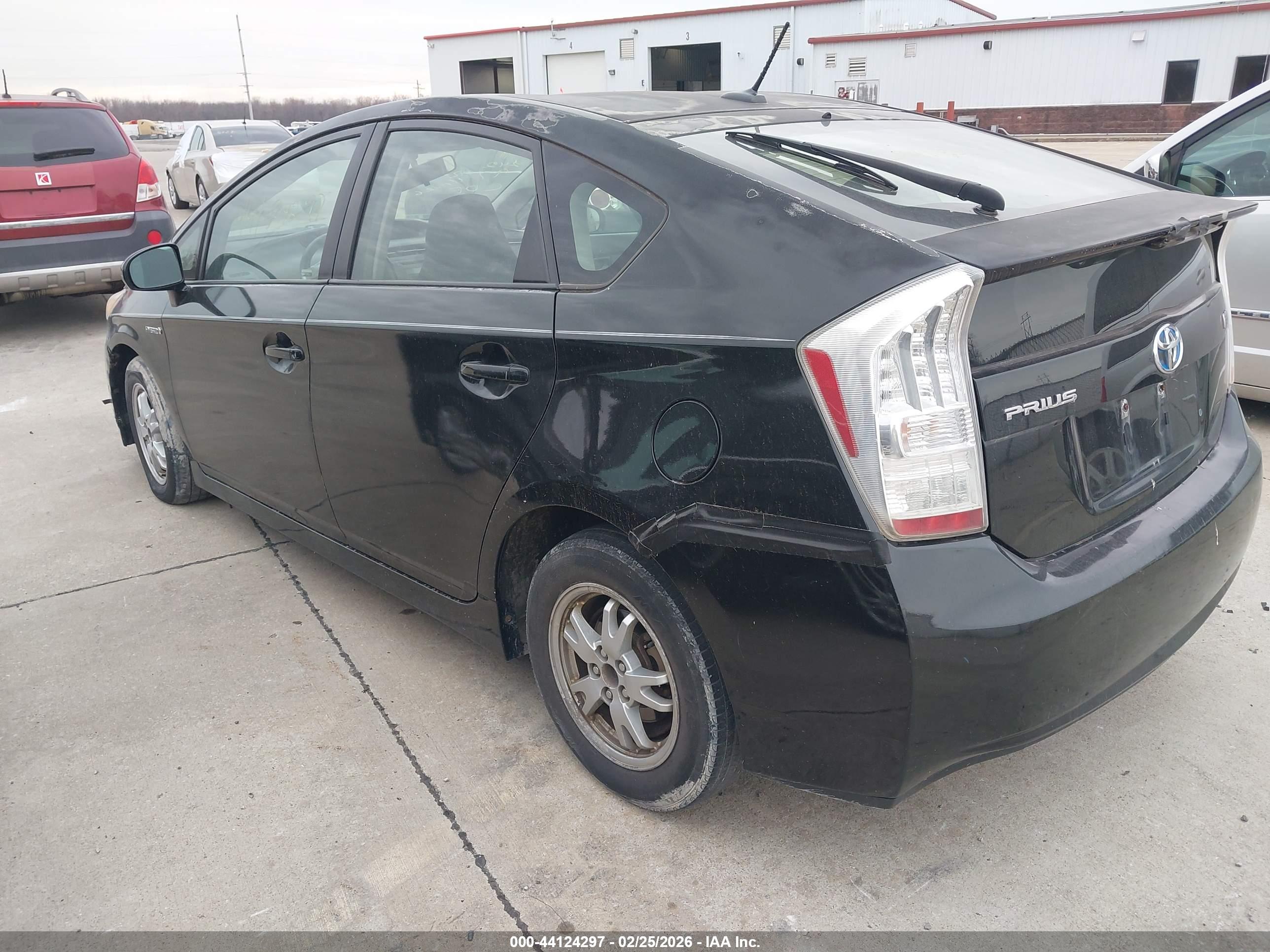 TOYOTA PRIUS image 3