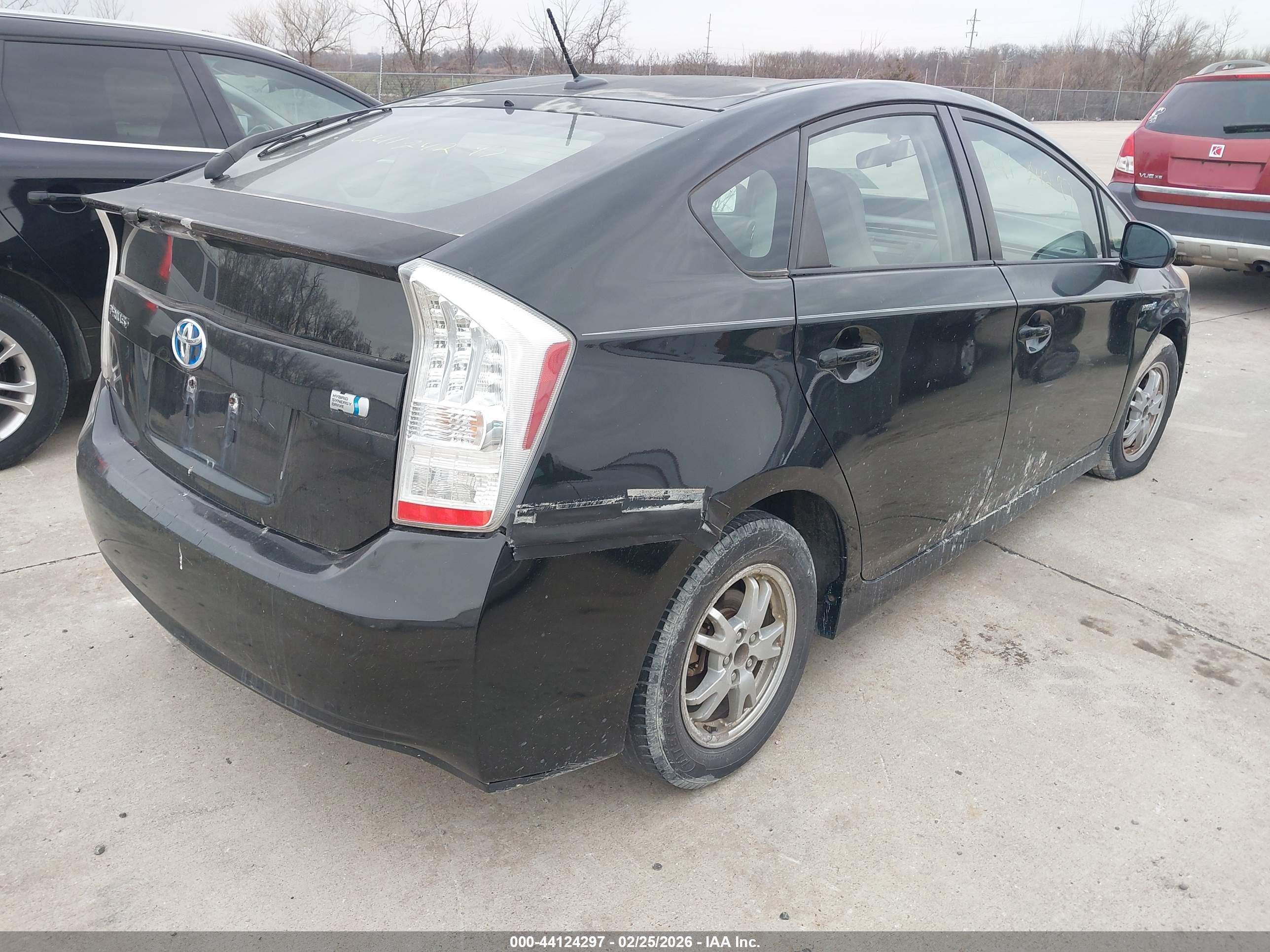 TOYOTA PRIUS image 4