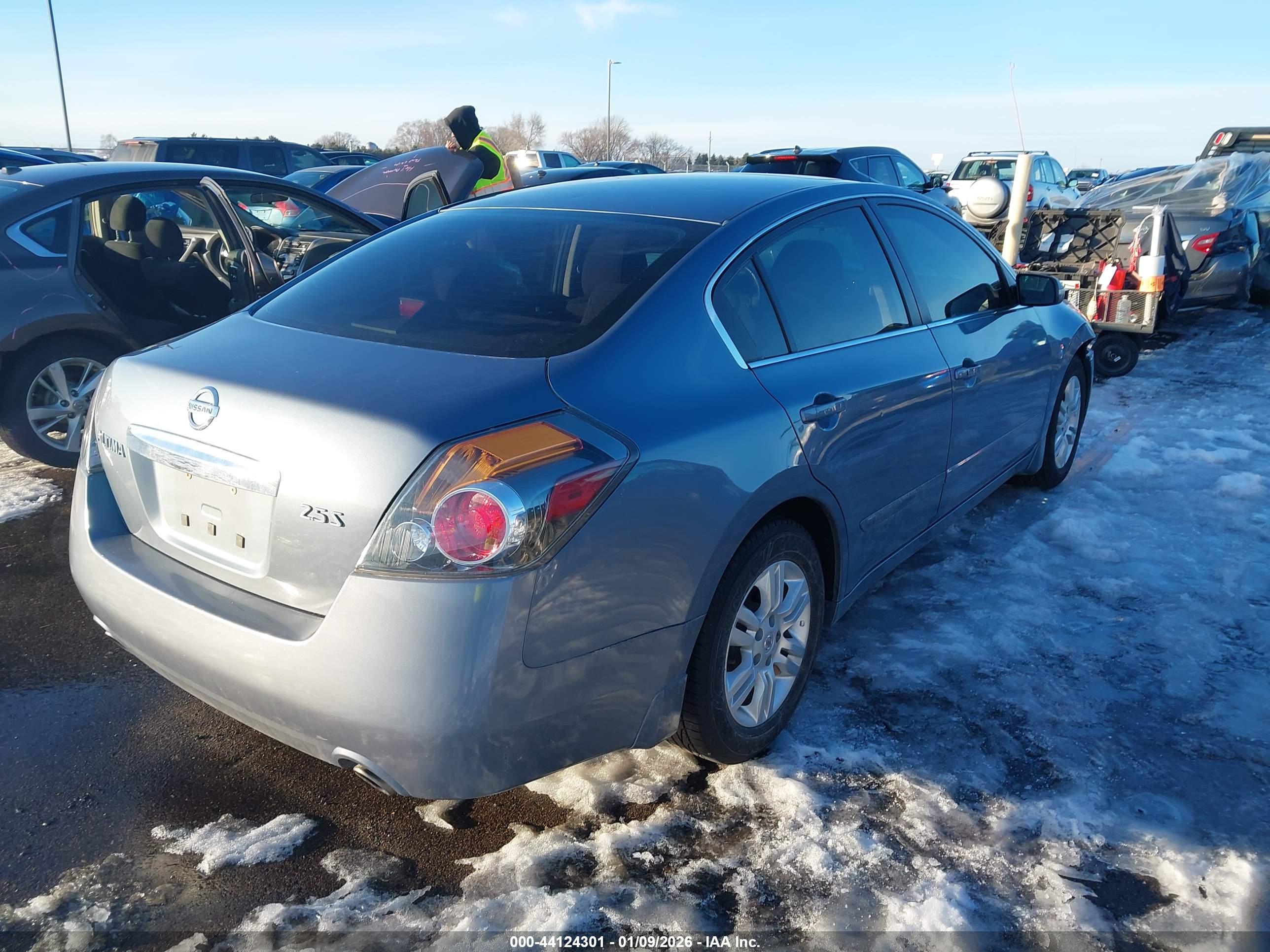 NISSAN ALTIMA image 4