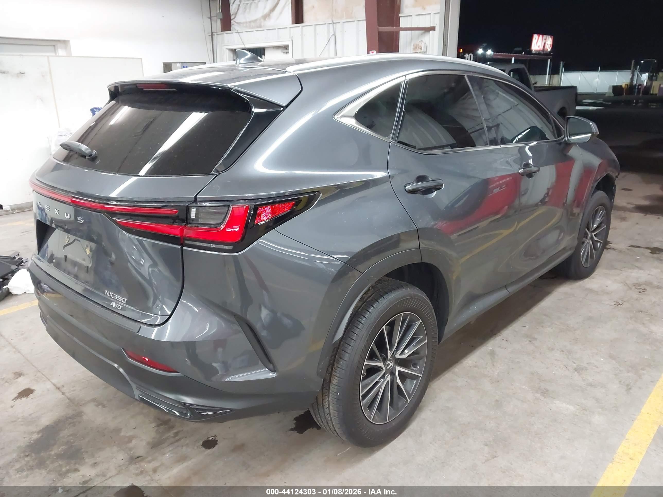 LEXUS NX image 4