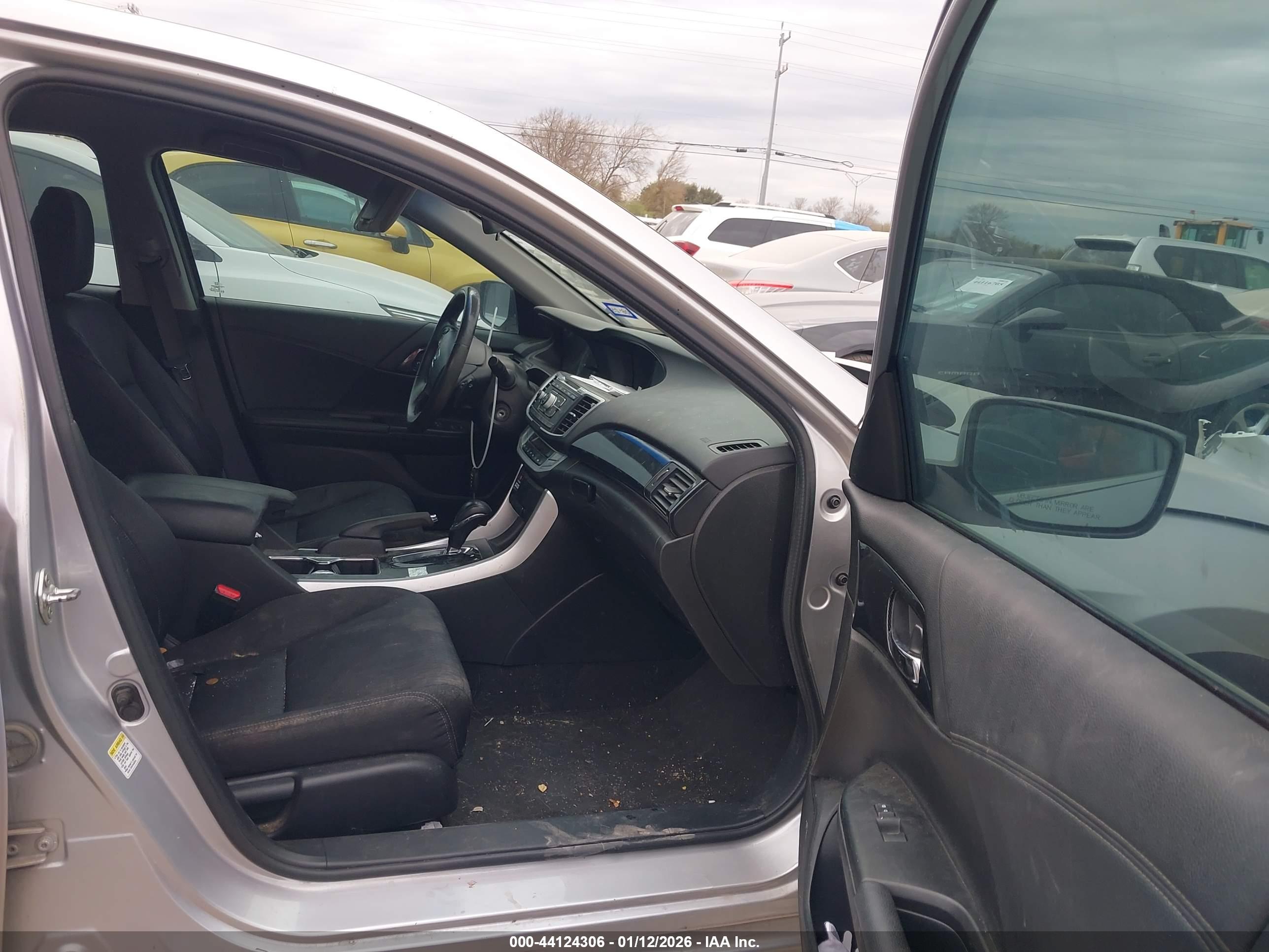 HONDA ACCORD image 5