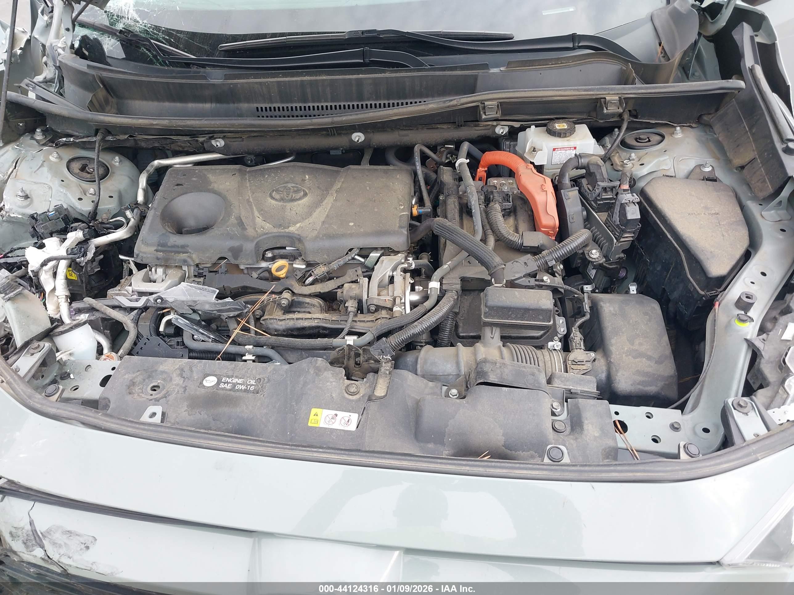 TOYOTA RAV4 image 10