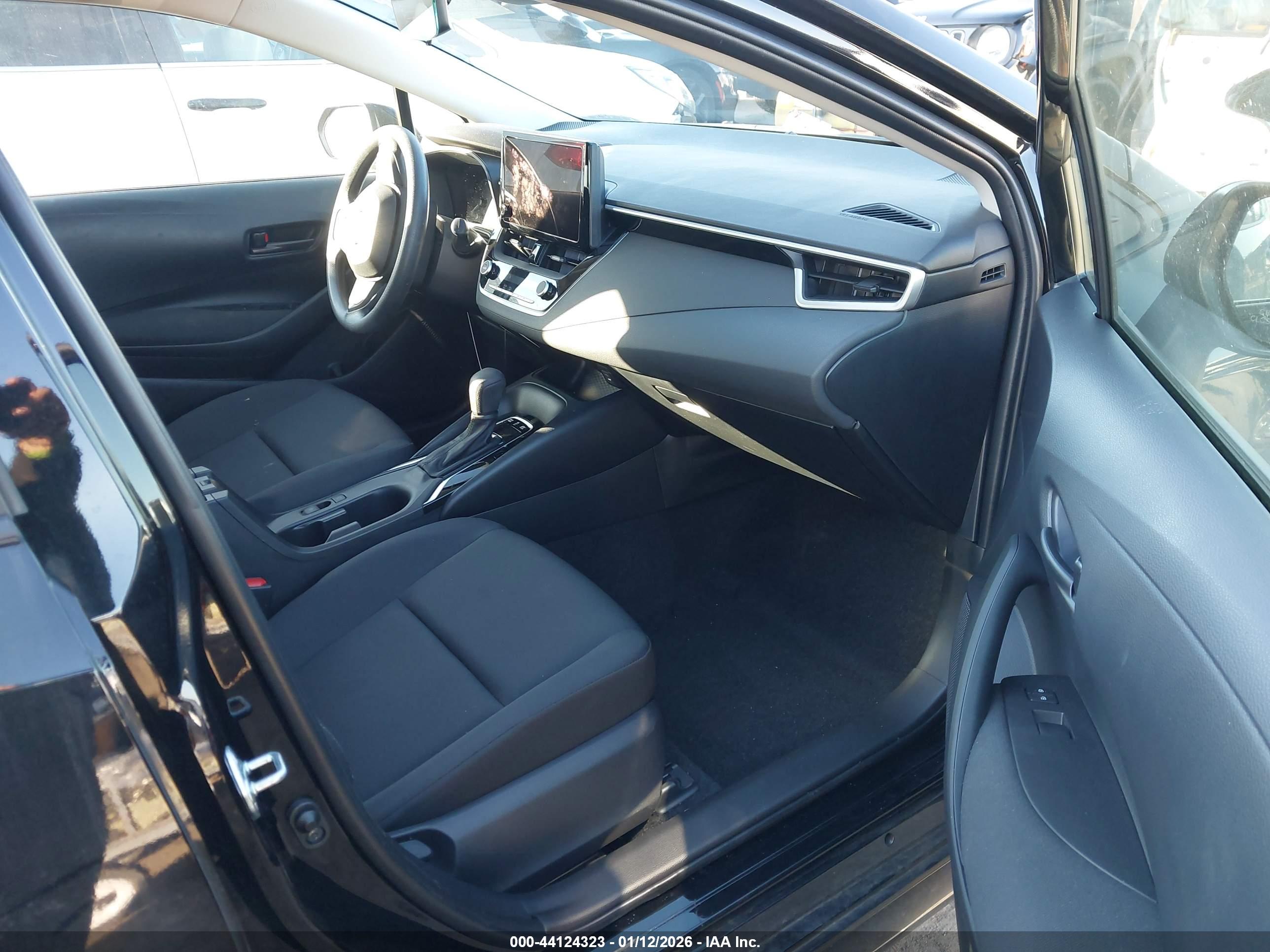 TOYOTA COROLLA image 5