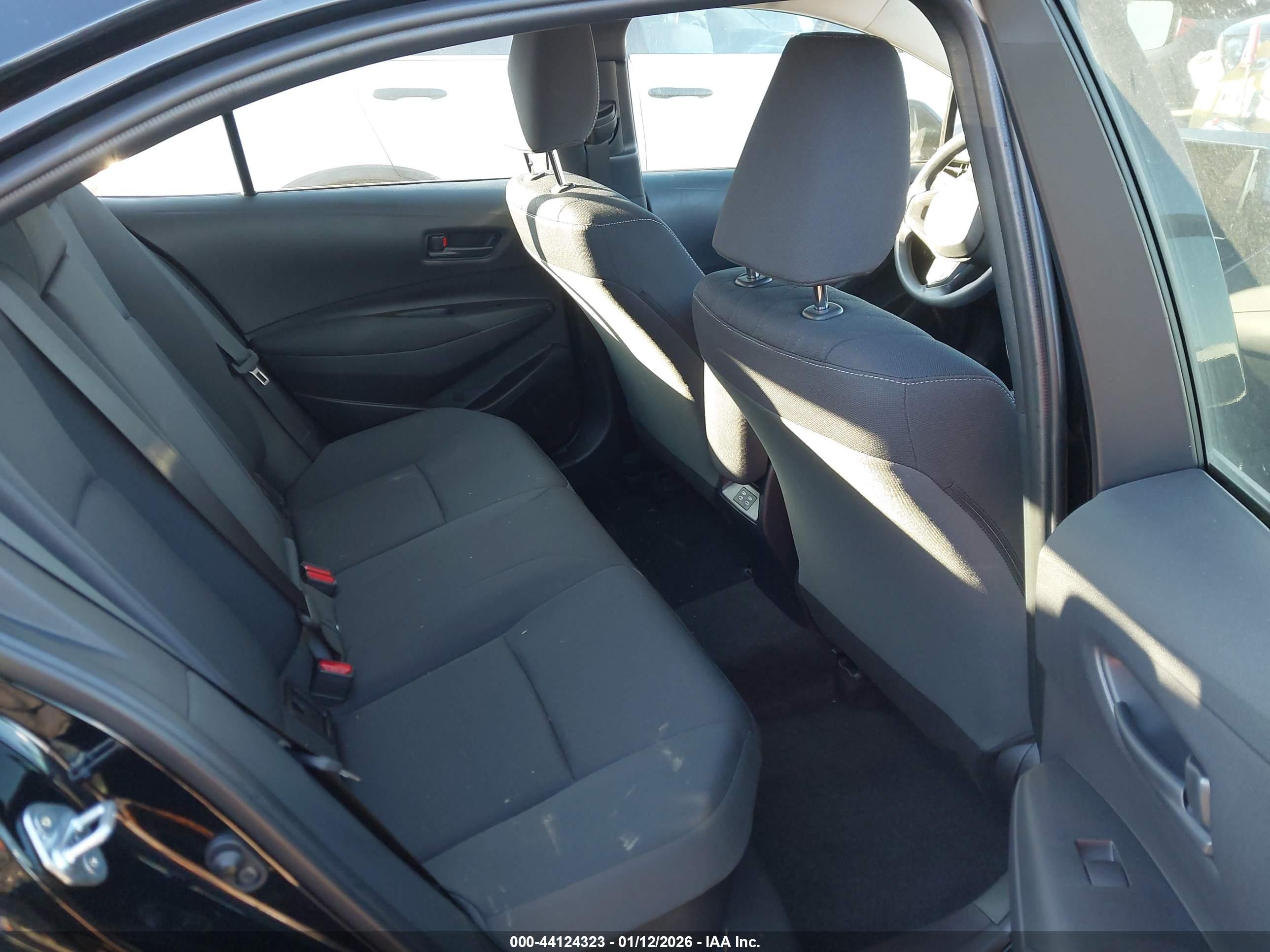 TOYOTA COROLLA image 8
