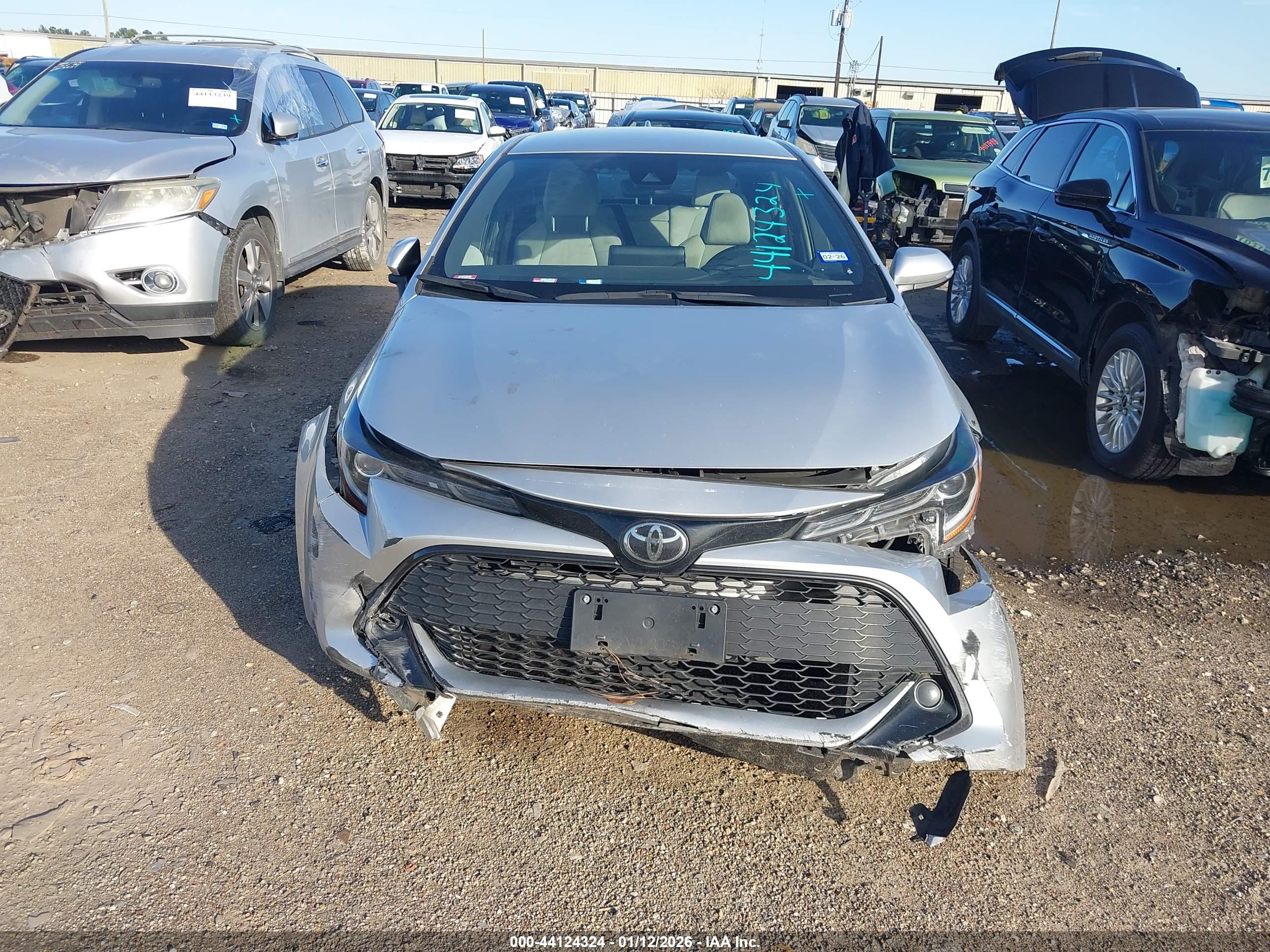 TOYOTA COROLLA image 6