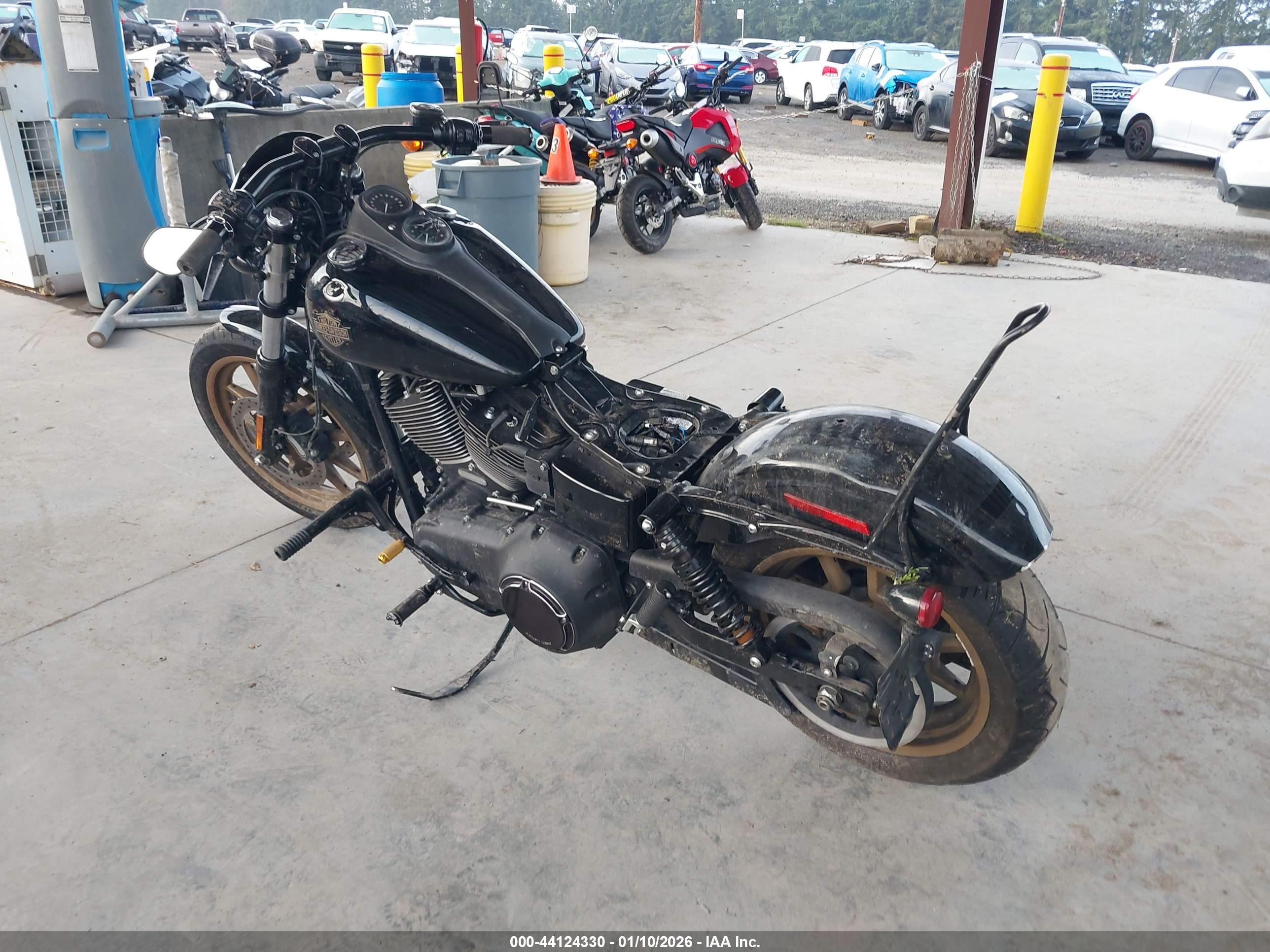 HARLEY-DAVIDSON FXDLS image 3